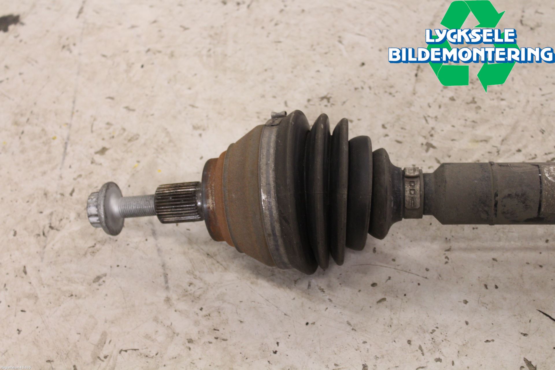 Skoda KODIAQ 17-24 Drivaxel Fram Höger