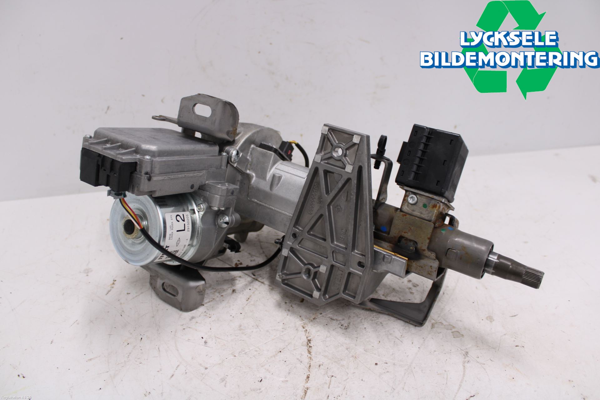Renault CLIO IV 12-16 Rattaxelagg Med Inb Servo