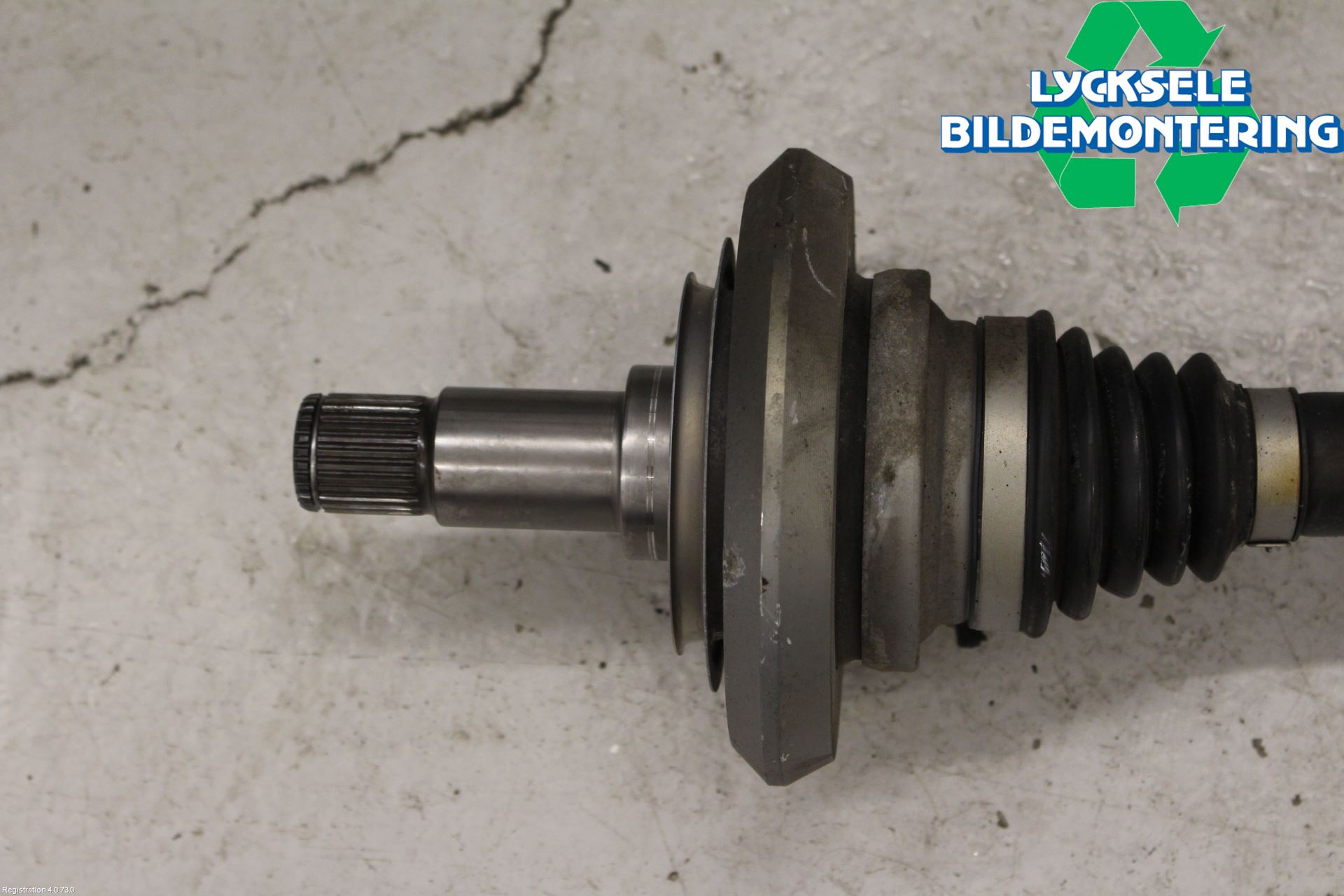 Mercedes-Benz MB C-KLASS (W205) 14-21 Drivaxel Bak Vänster