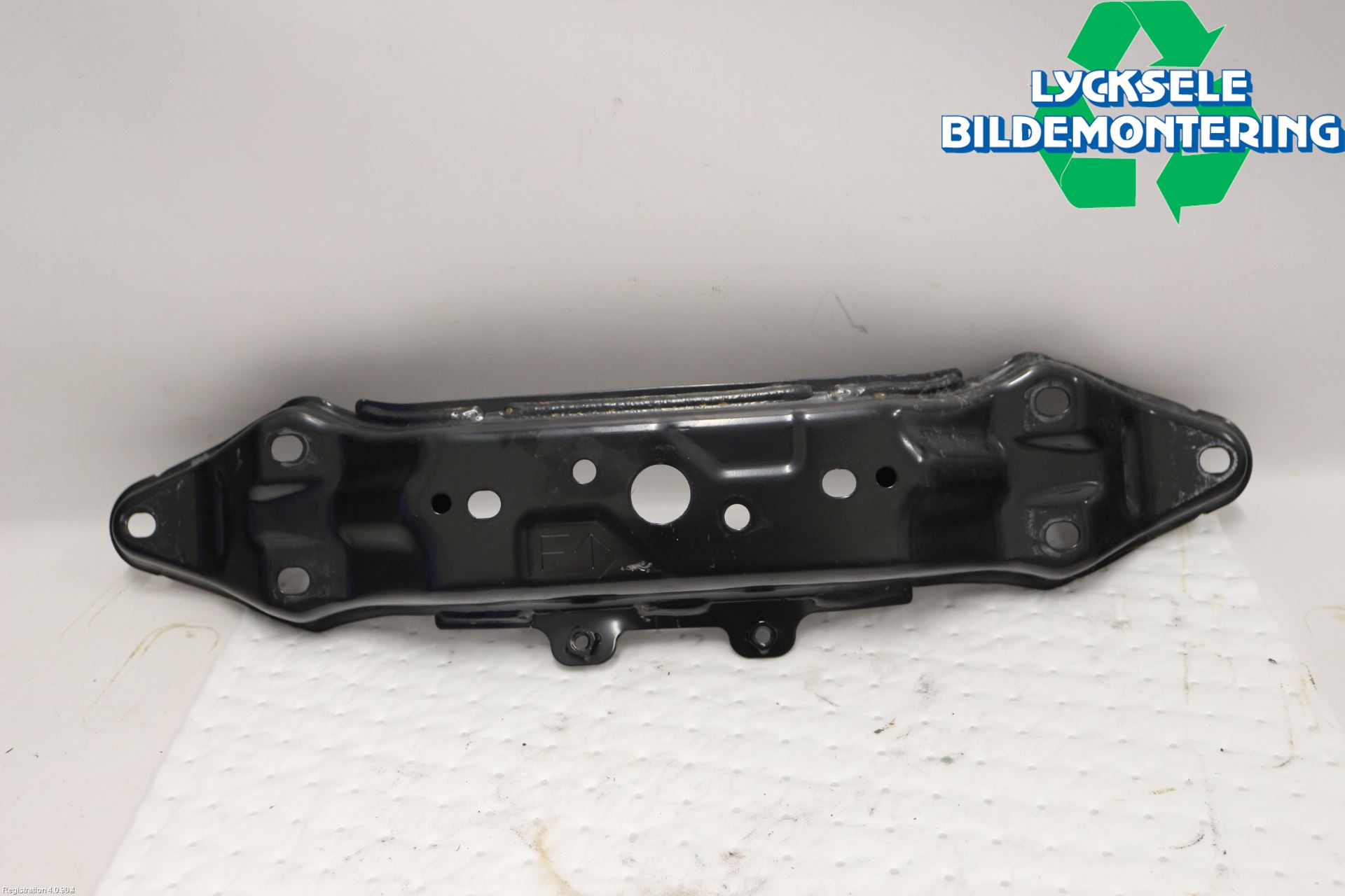 Subaru OUTBACK 15-20 Växellådsbalk