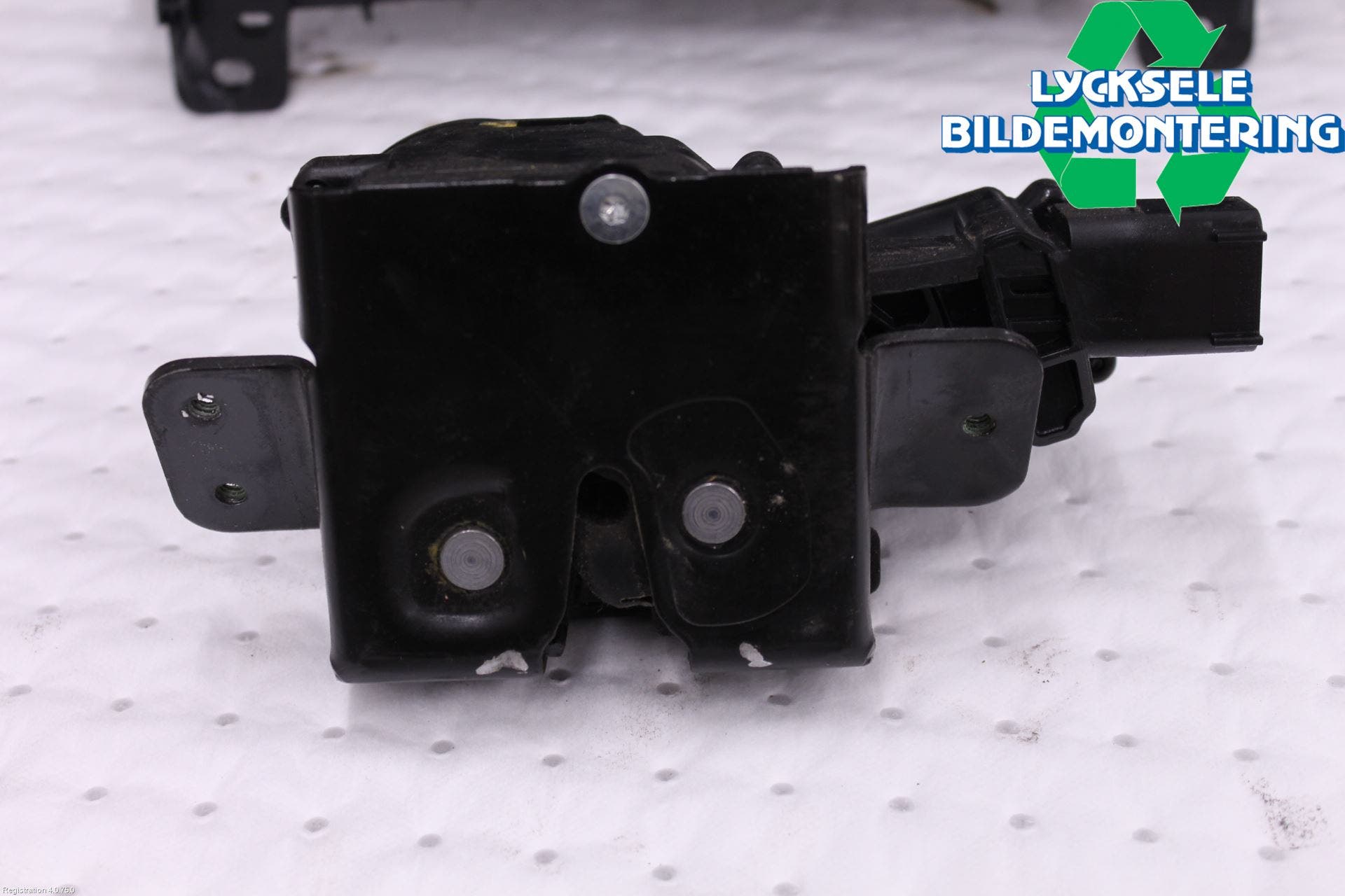 Opel INSIGNIA 09-16 Låskista Baklucka