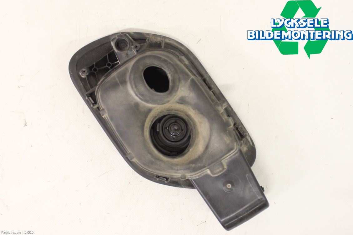 Volkswagen VW PASSAT 15-19 Tanklucka