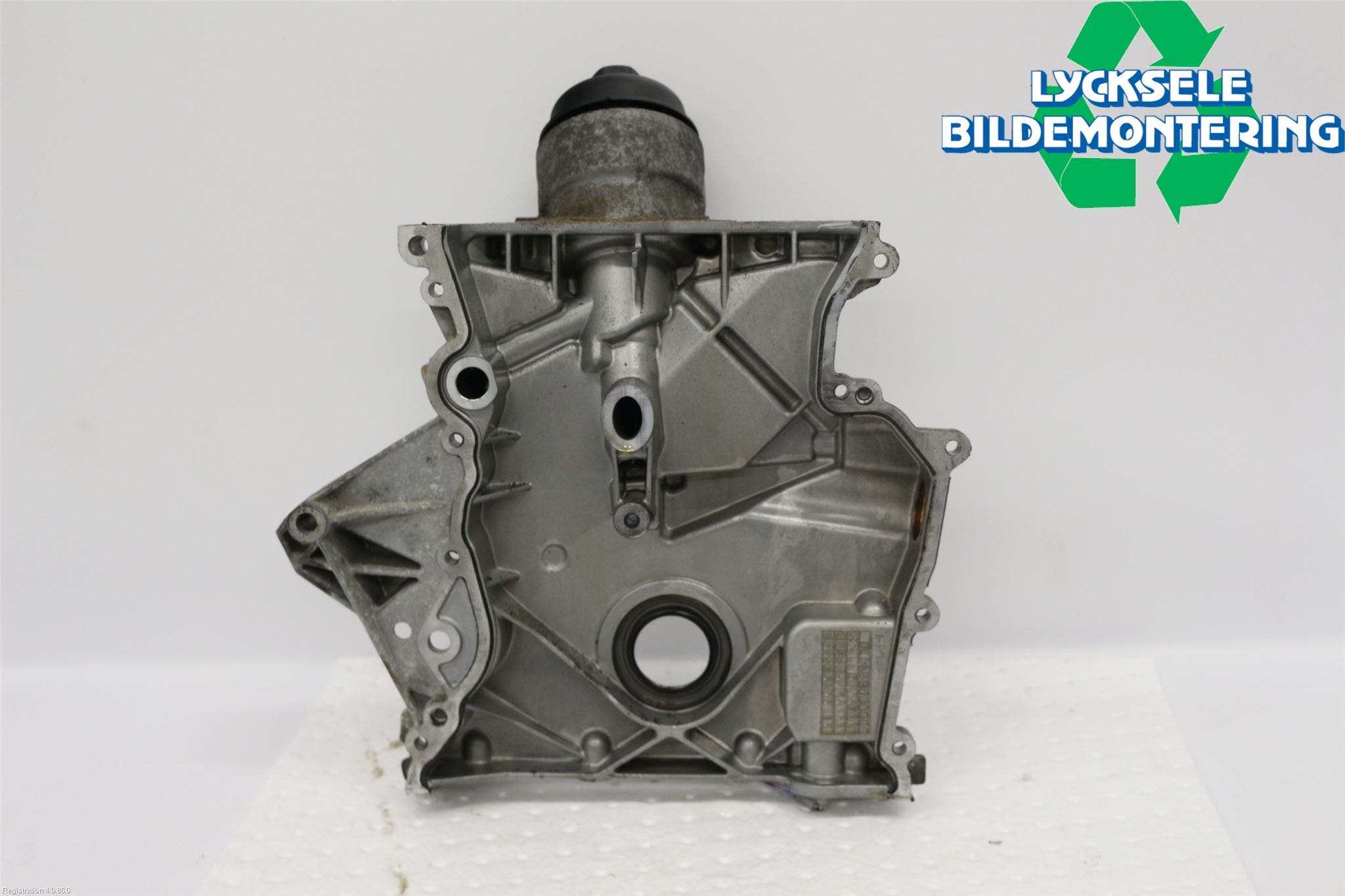 Mercedes-Benz MB C-KLASS (W205) 14-21 Oljefilterhållare