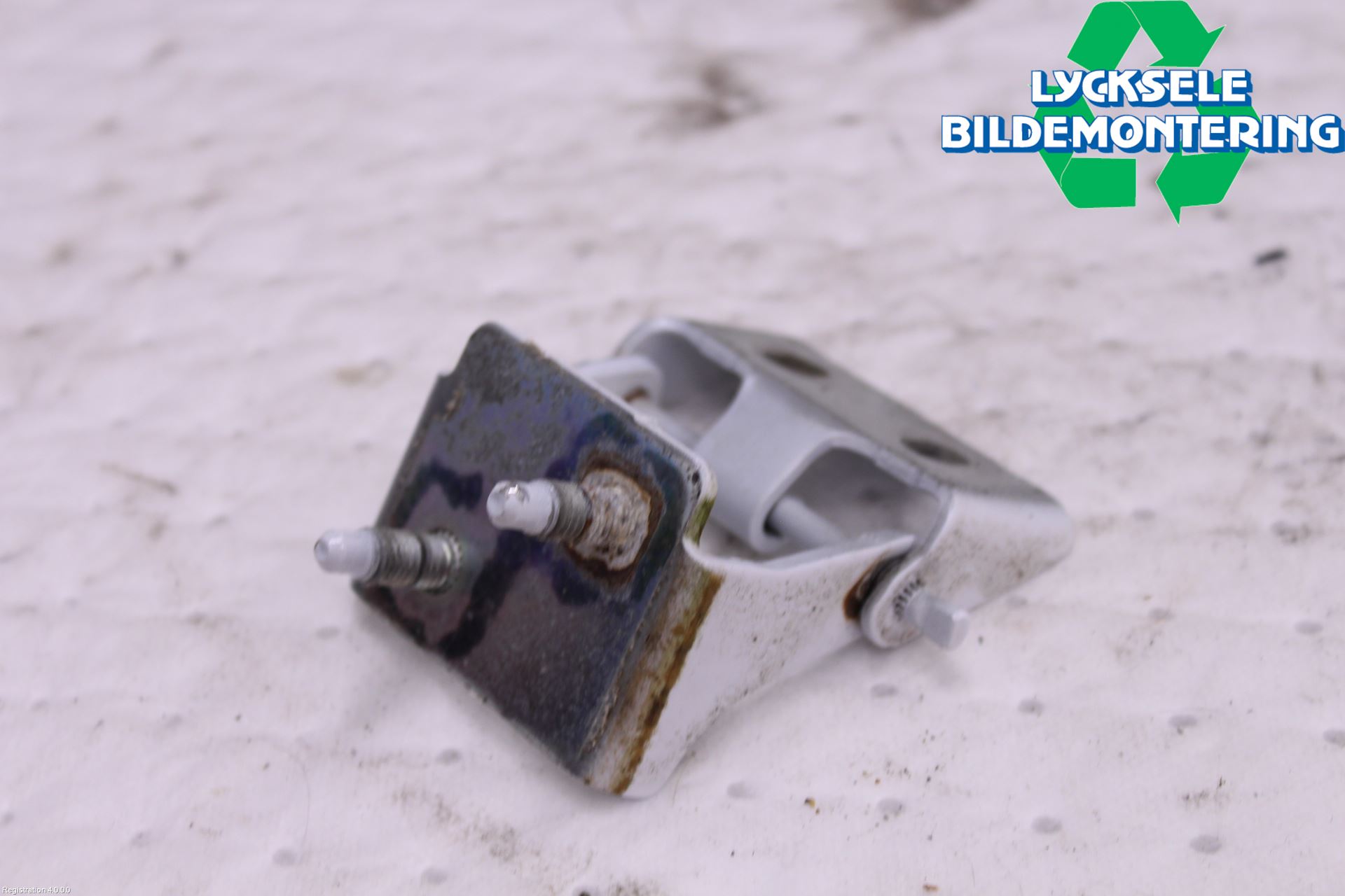 Ford FOCUS 19- Bakluckegångjärn Hö