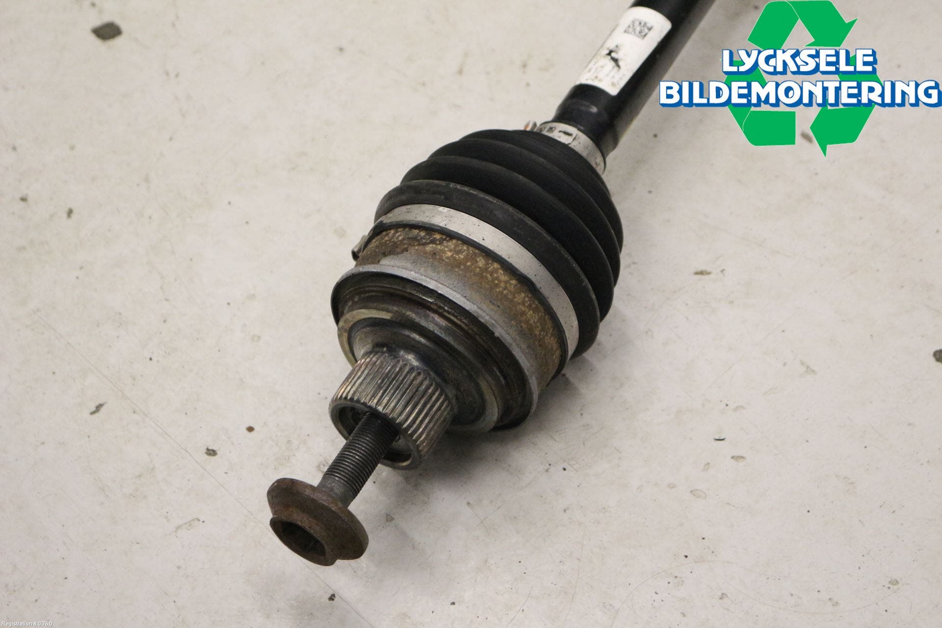 Audi A6 F2/C8 19- Drivaxel Fram Höger