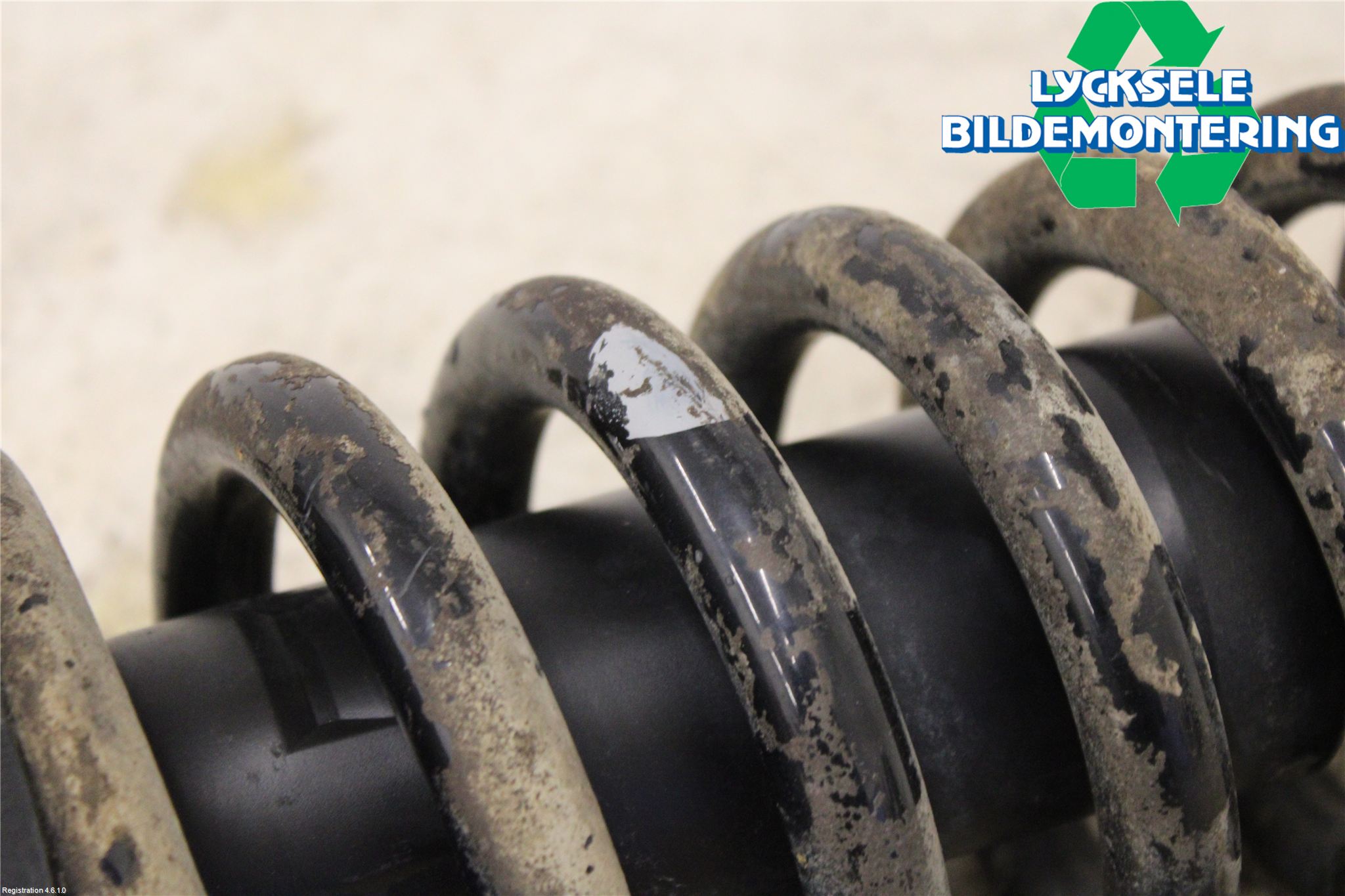 Isuzu D-MAX Fjäderben Fram Höger