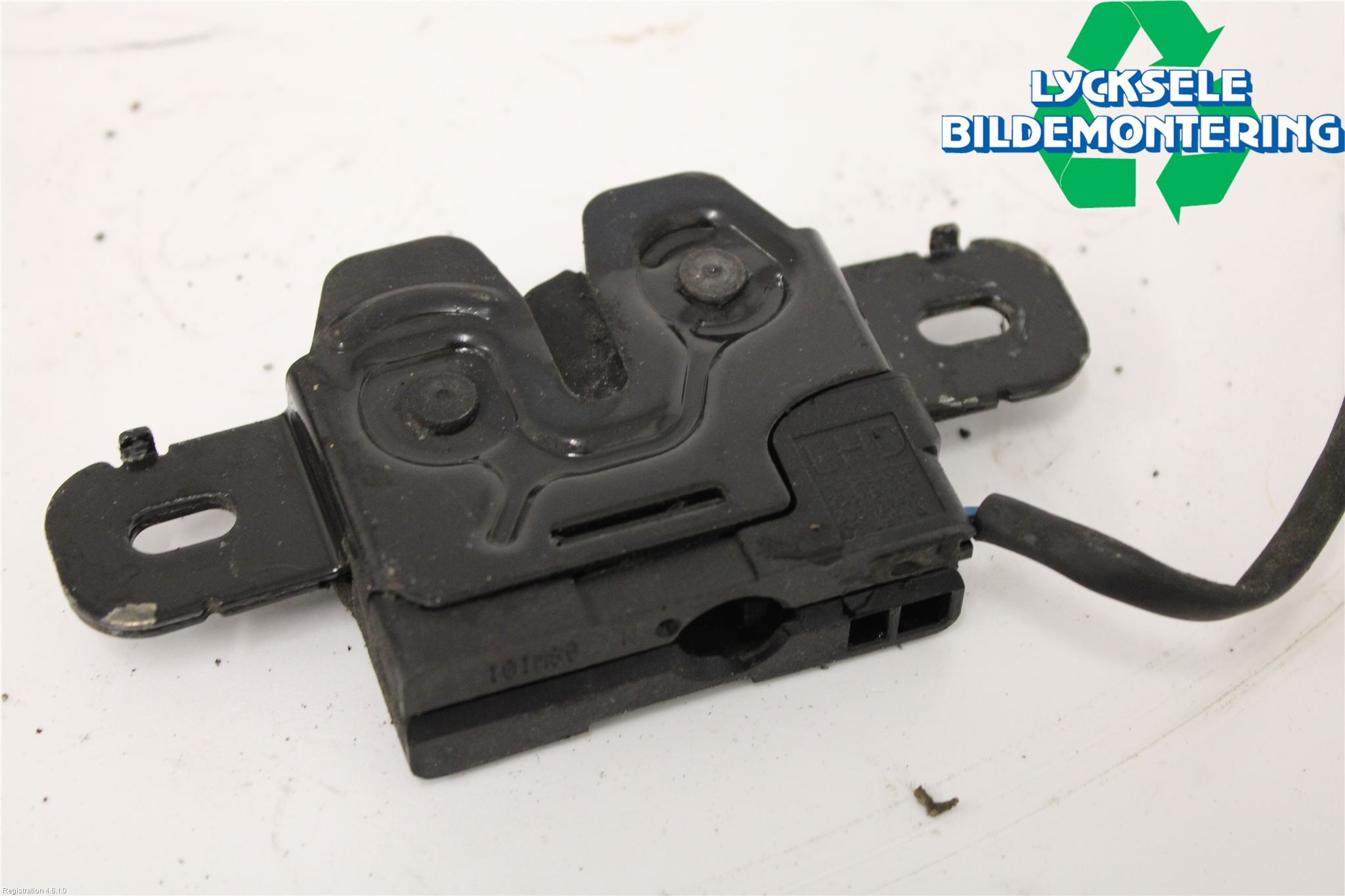 Volvo V70 08-13 Huvlås