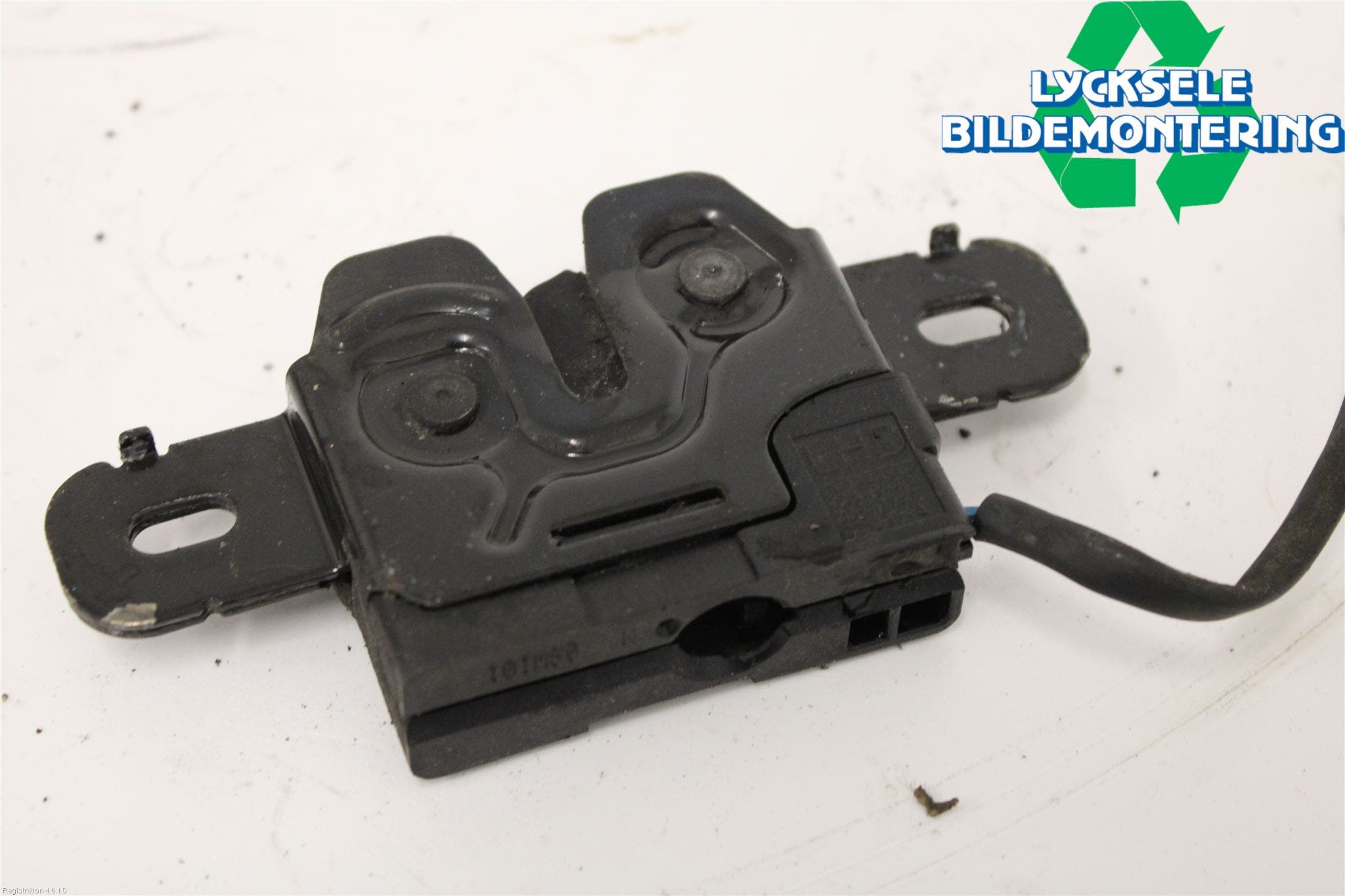Volvo V70 08-13 Huvlås