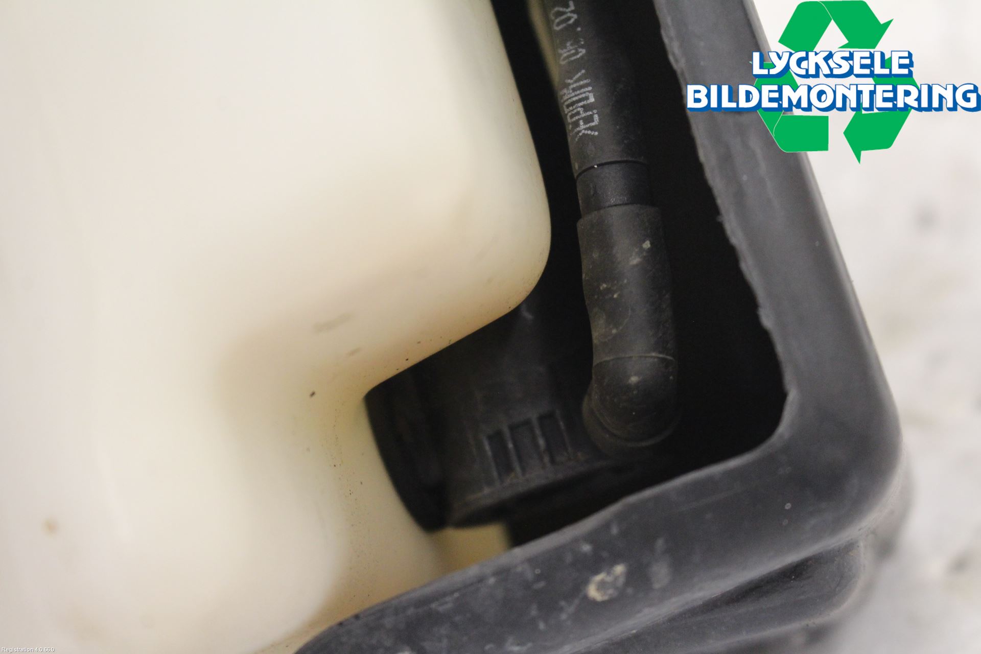 Ford TRANSIT    06-13 Spolartank Vindruta