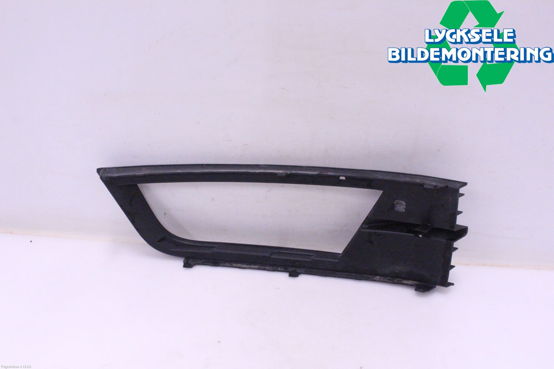 Skoda OCTAVIA (5E) 13-20 Dimljussarg Fram