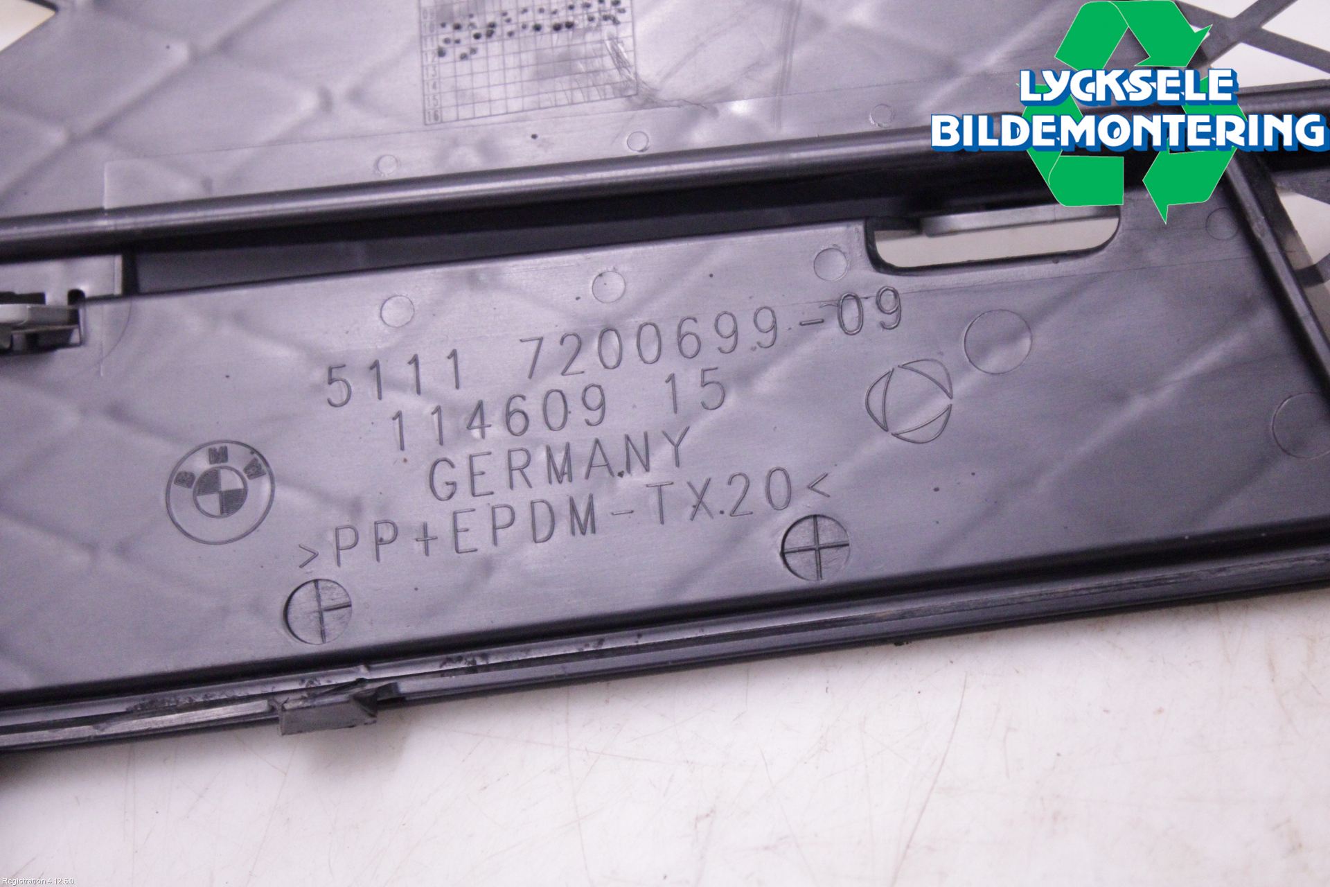 BMW 5 F10/F11/F18 09-17 Grilldel Vänster