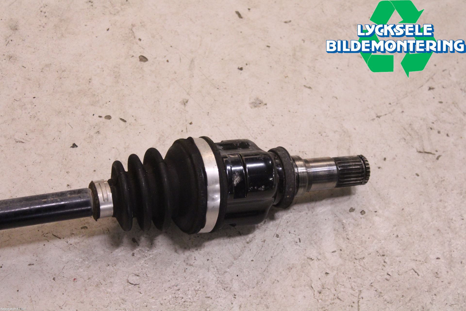 Toyota AYGO 15-21 Drivaxel Fram Höger