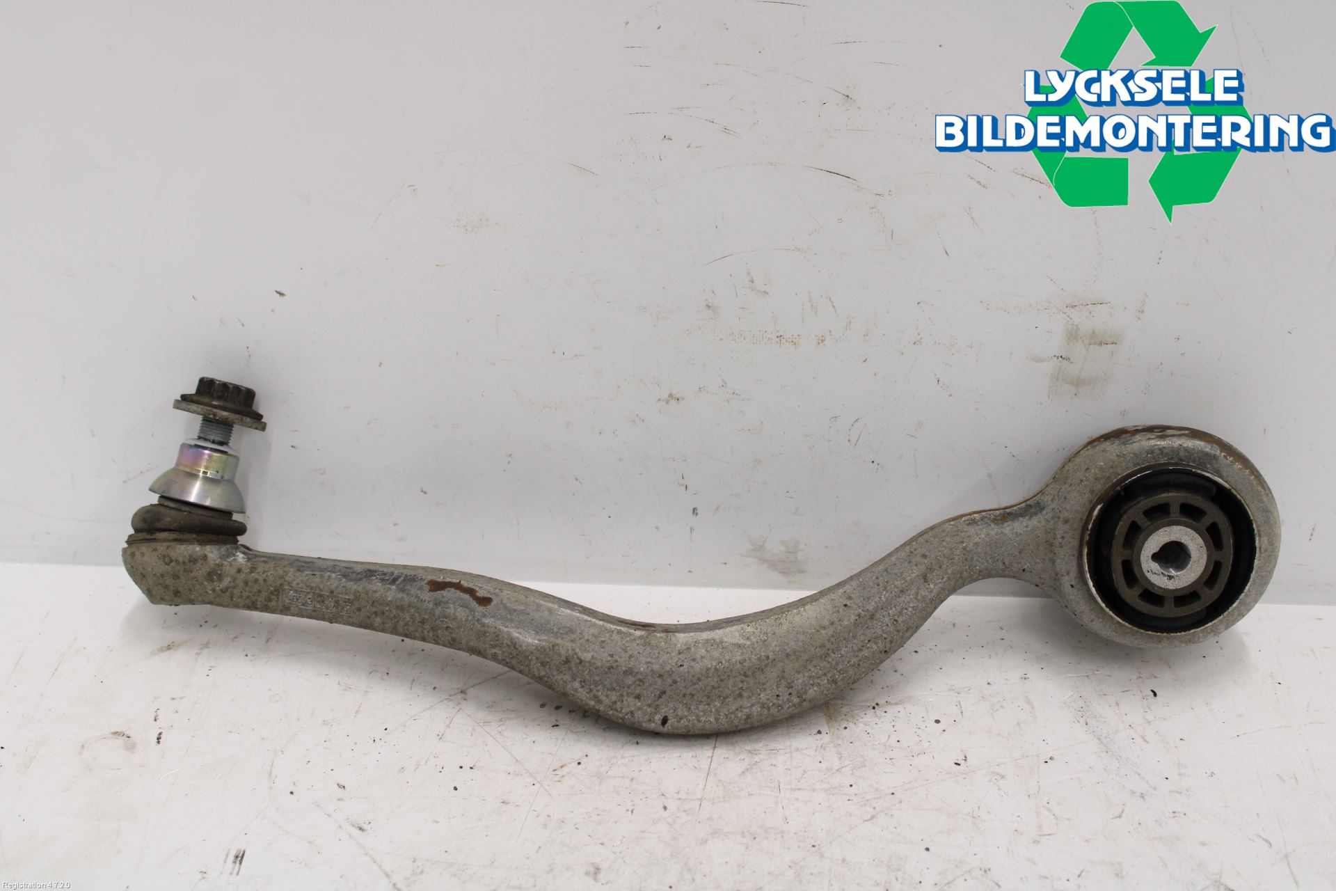 Mercedes-Benz MB C-KLASS (W205) 14-21 Bärarm Fram Undre Hö