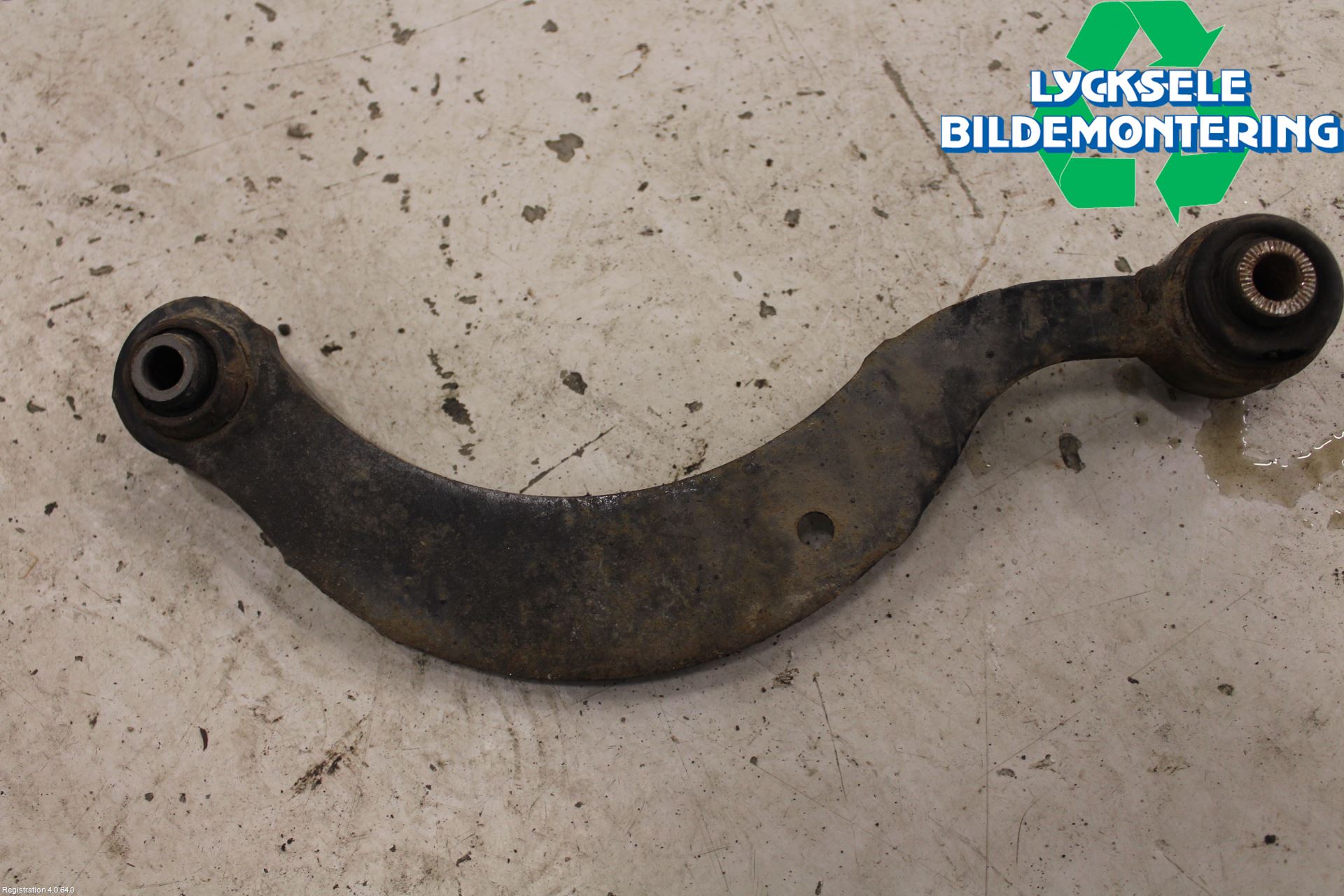 Toyota AURIS 13-19 Bärarm Bak Vänster