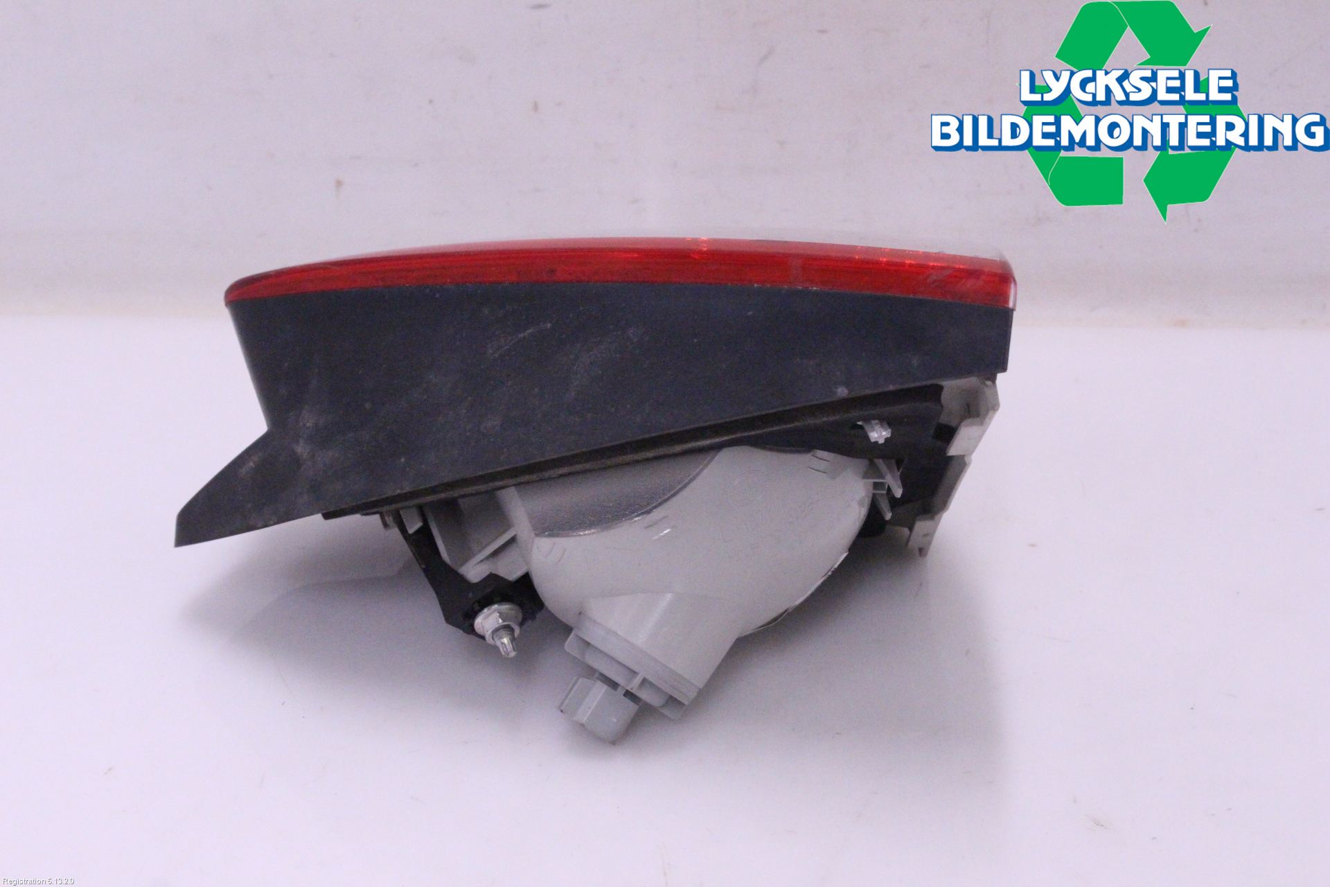 Ford KUGA 08-12 Bakljus Lucka Vä