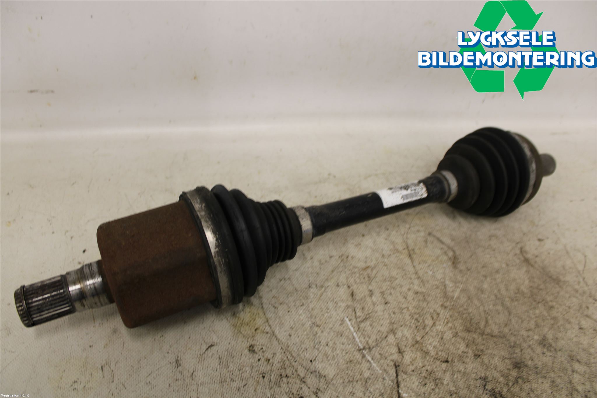 Volvo V70 14-16 Drivaxel Fram Vänster