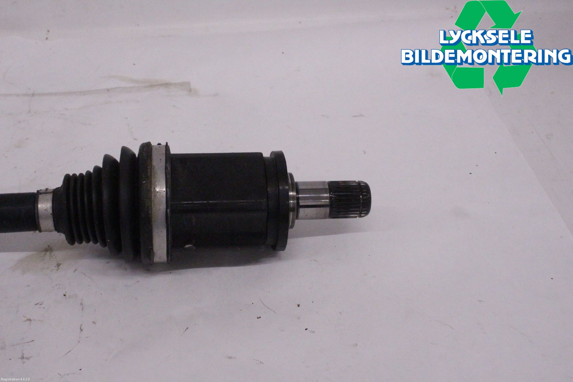 BMW X3 G01 18- Drivaxel Fram Vänster