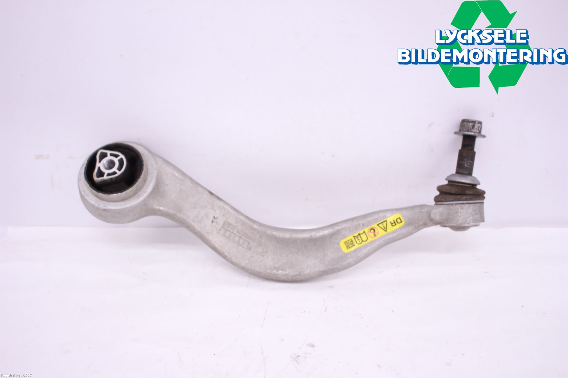 BMW 5 G30/G31/F90 17-23 Bärarm Fram Undre Hö