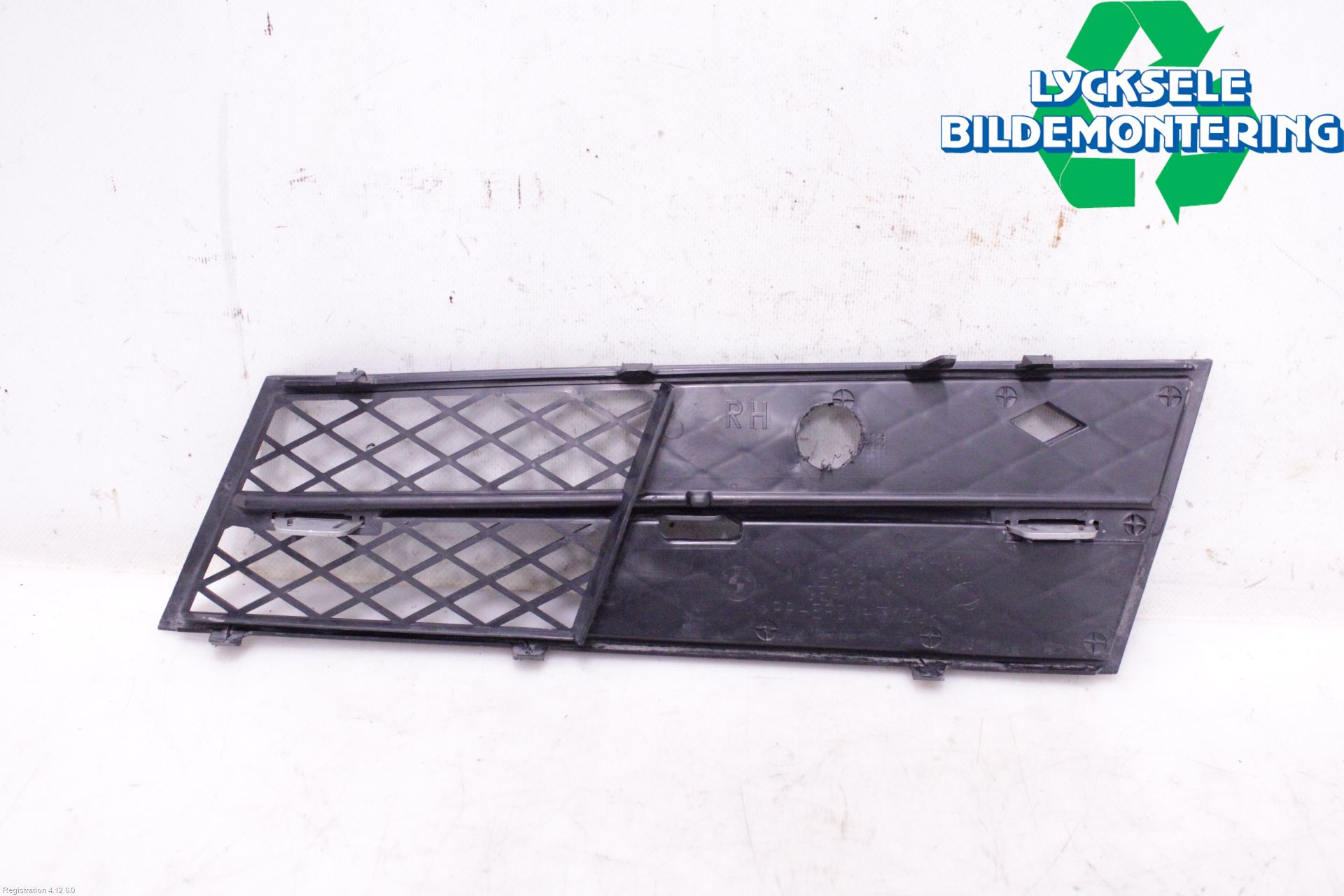BMW 5 F10/F11/F18 09-17 Grilldel Höger