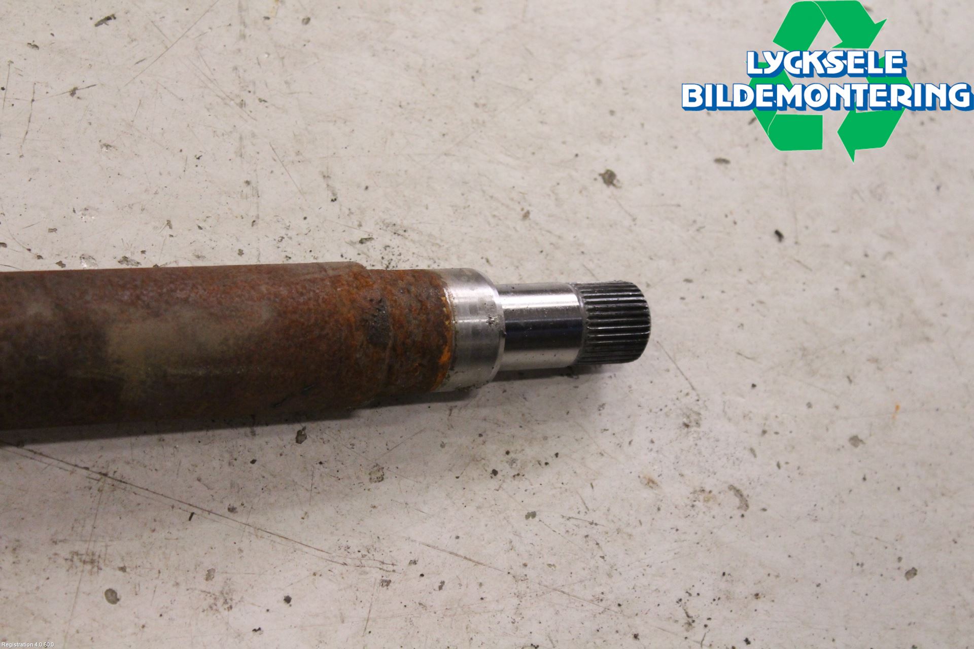 Ford TRANSIT/TOURNEO CONNECT 13-22 Drivaxel Fram Höger