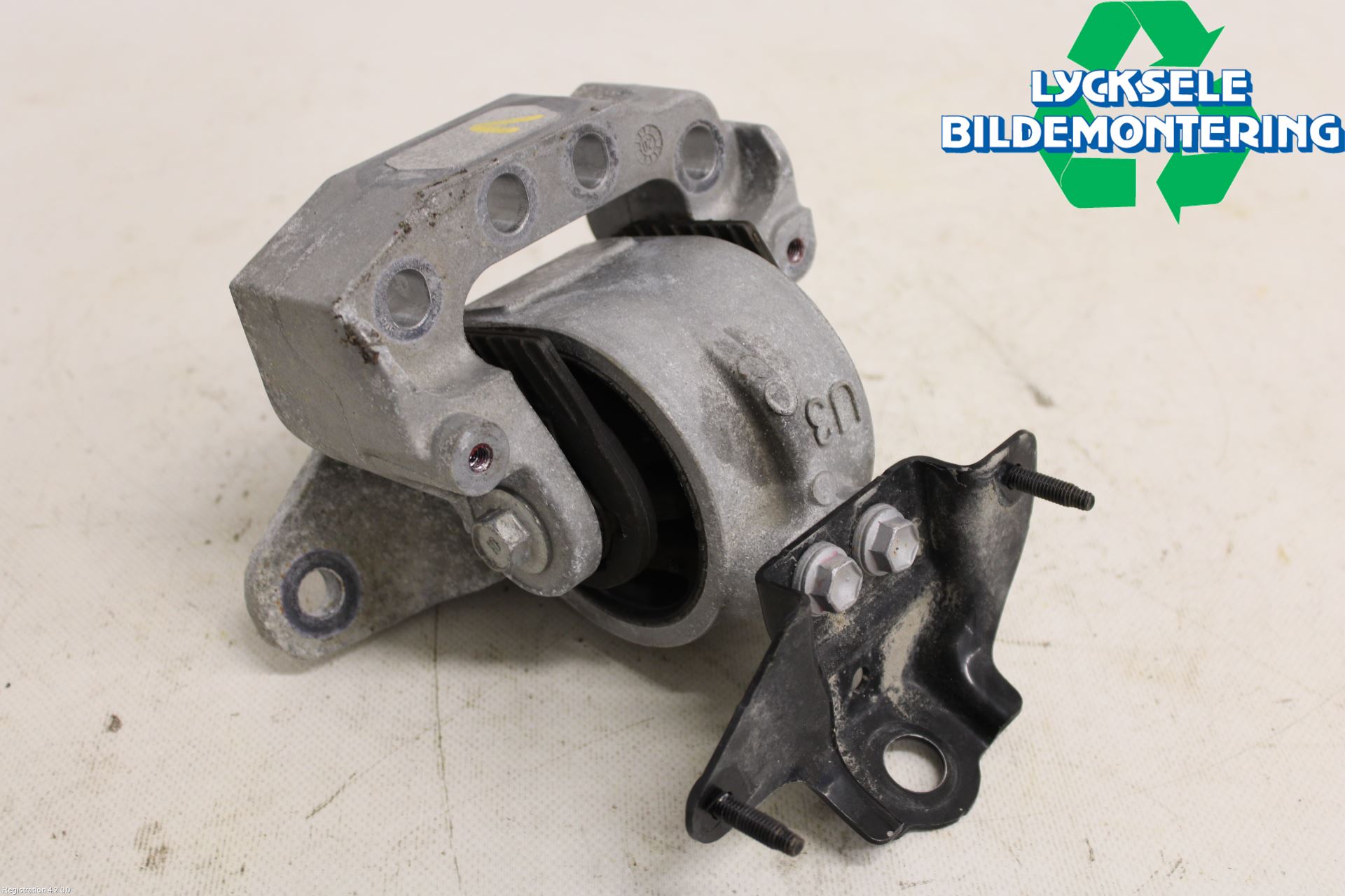 Toyota RAV4 19- Växellådsfäste