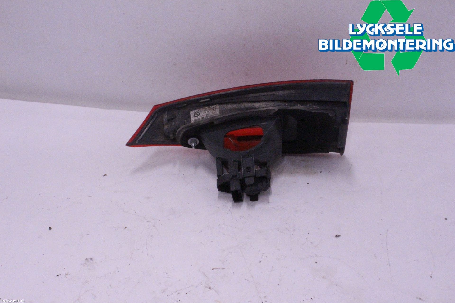 BMW X1 E84 10-15 Bakljus Lucka Vä