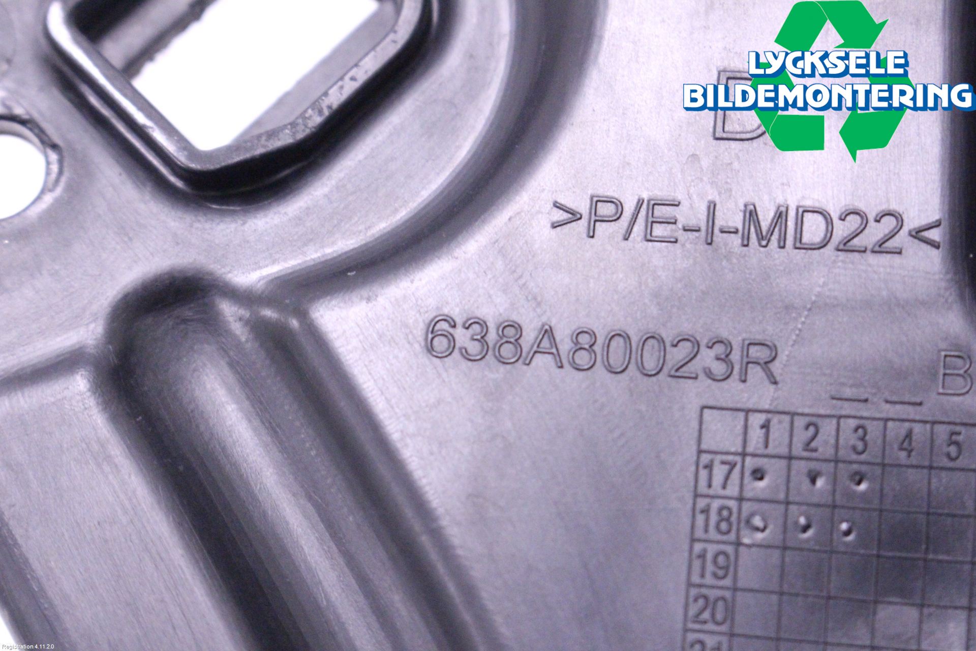 Dacia DUSTER 18-24 List Framskärm Hö