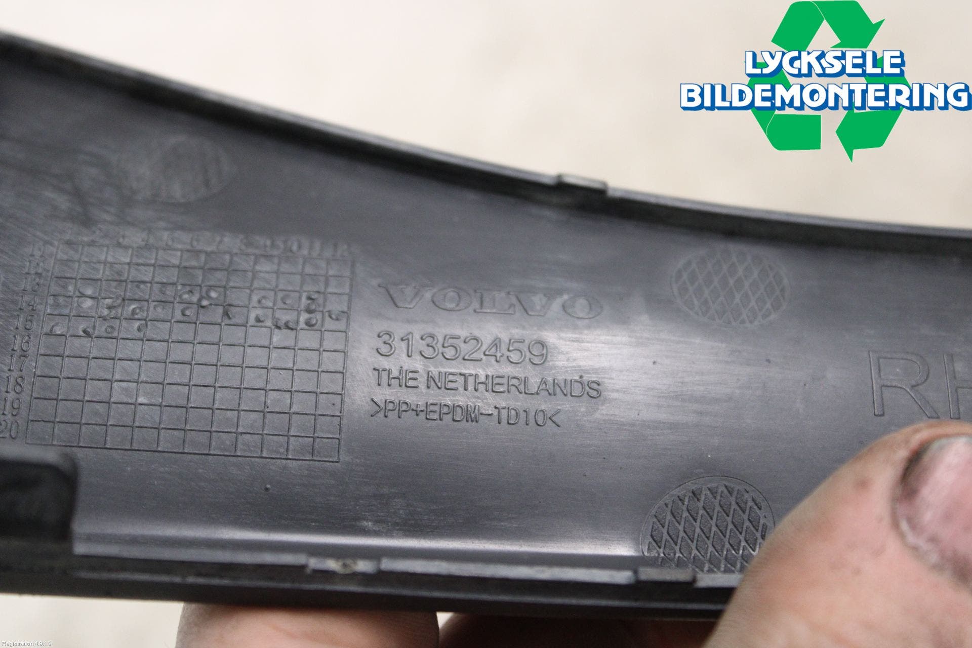 Volvo XC60 14-17 Stötfångarlist Fram