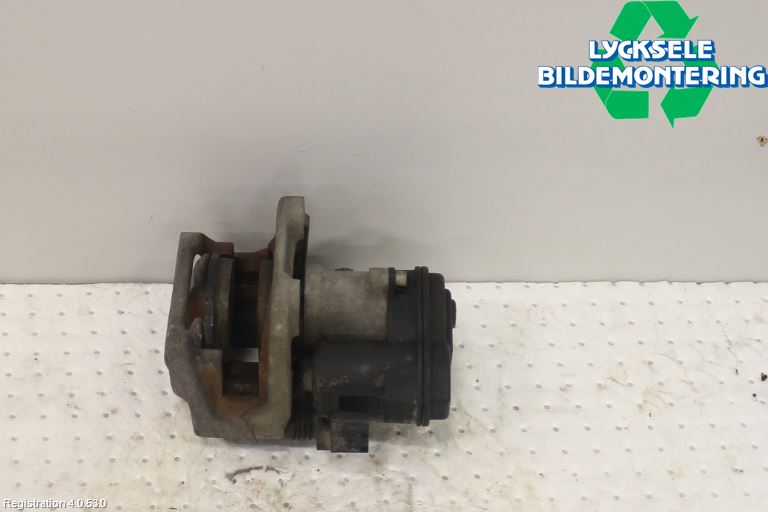 BMW 5 F10/F11/F18 09-17 Bromsok Bak Vänster