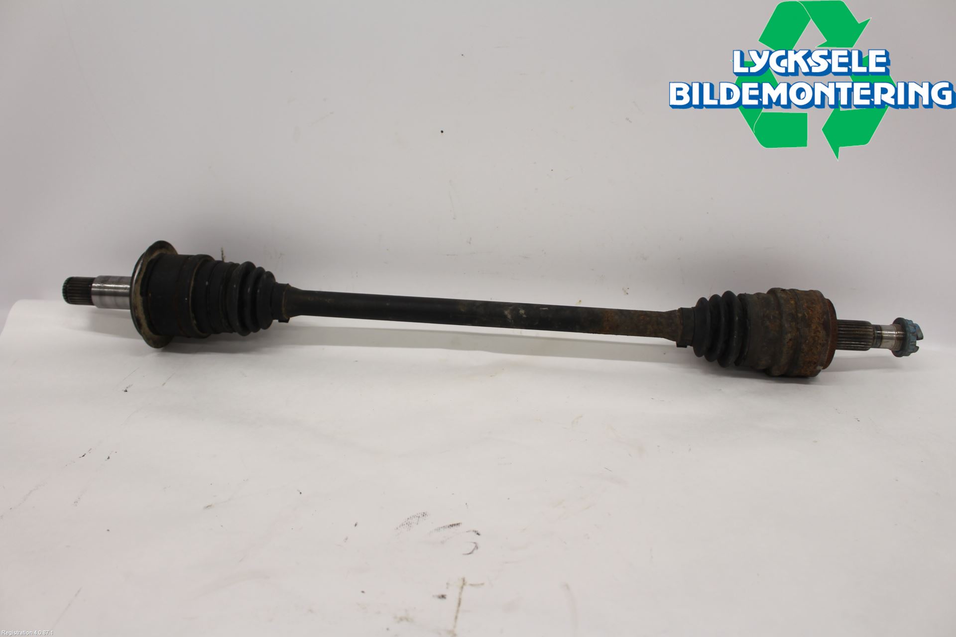 Mercedes-Benz MB E-KLASS (W213) 16-23 Drivaxel Bak Höger