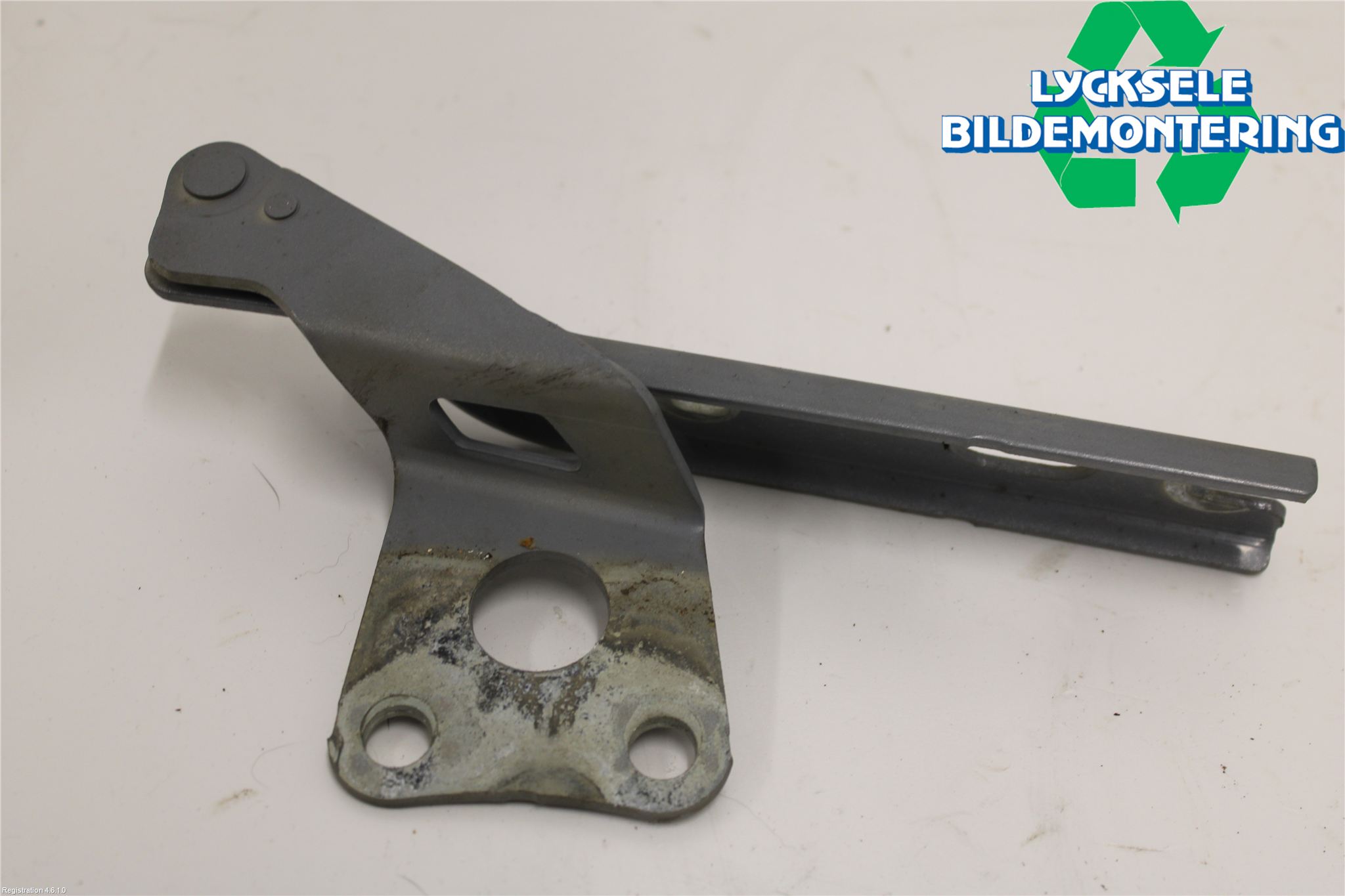 Skoda YETI Huvgångjärn