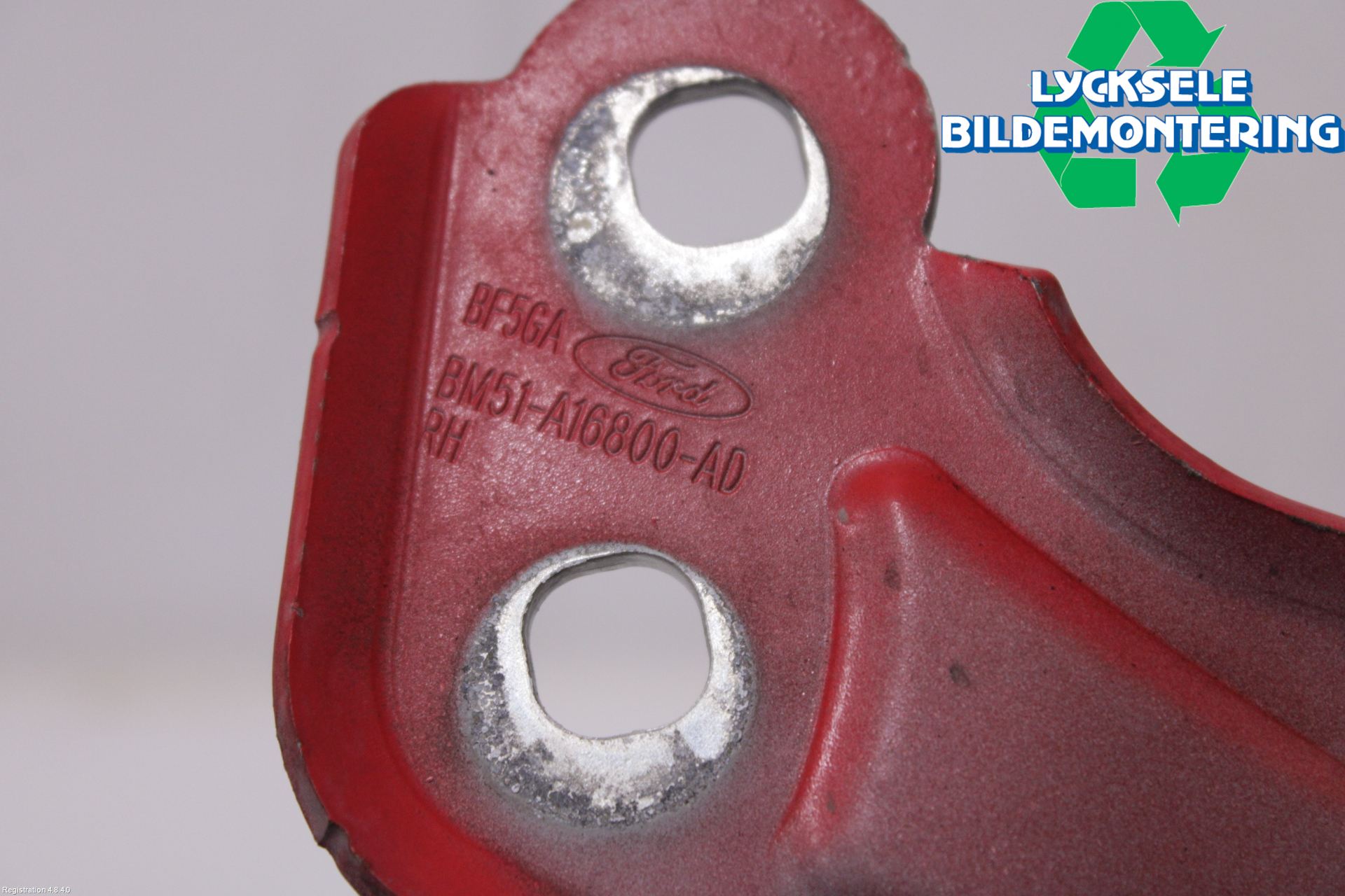 Ford KUGA 13-16 Huvgångjärn