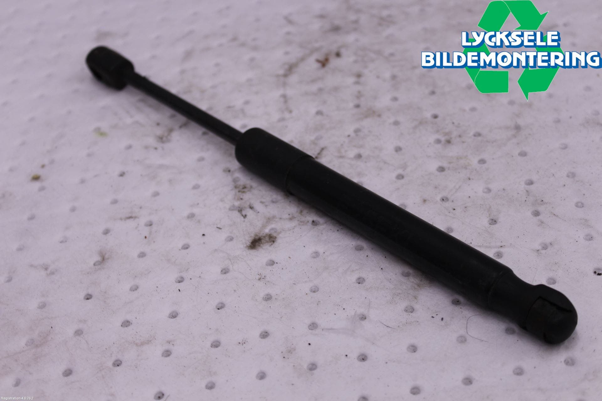 BMW X3 F25 10-17 Gasfjäder Motorhuv