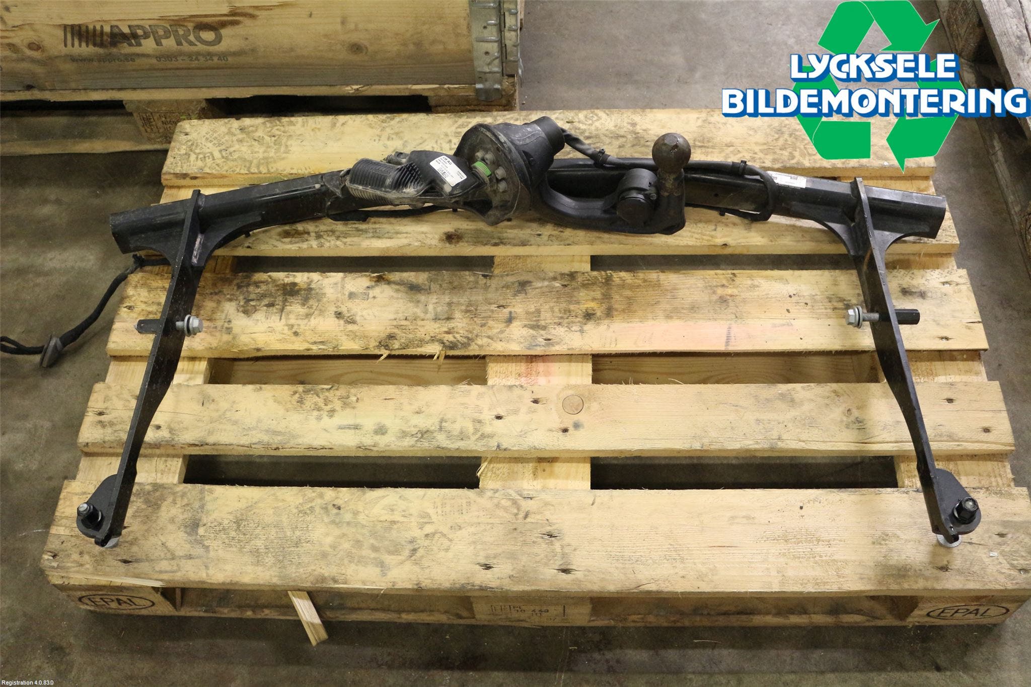 Audi A6 F2/C8 19- Dragkrok