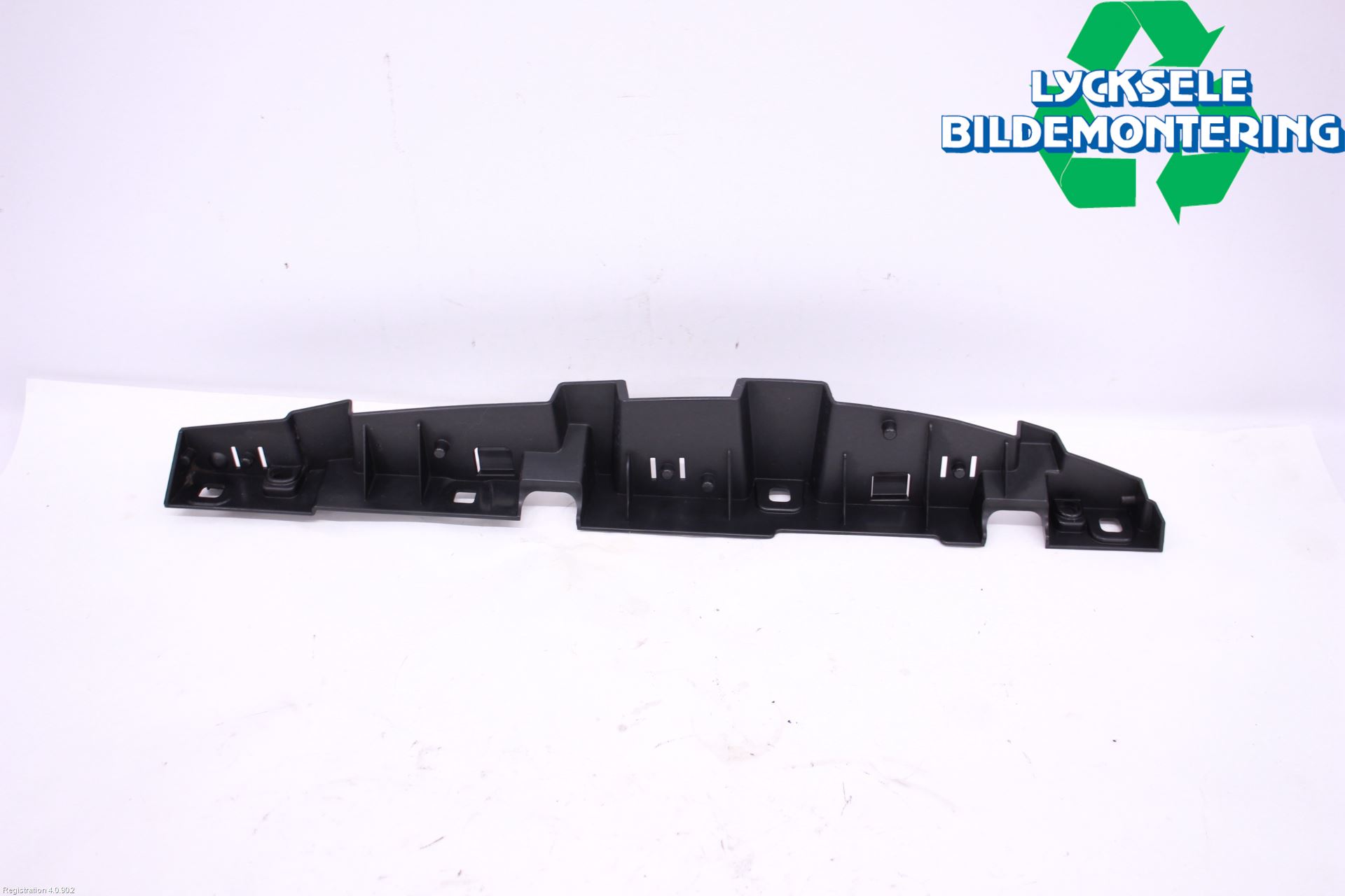 BMW i3 I01 13-22 Skärmfäste Fram Vä