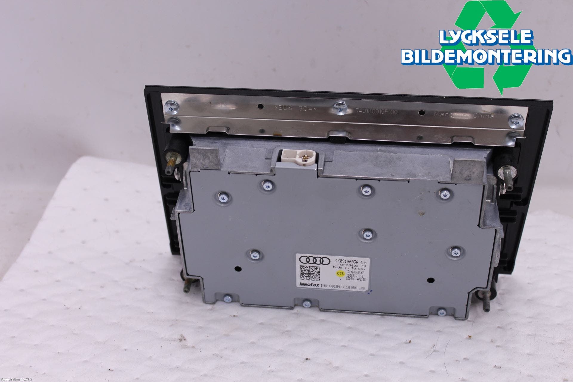 Audi A6 F2/C8 19- Bildskärm