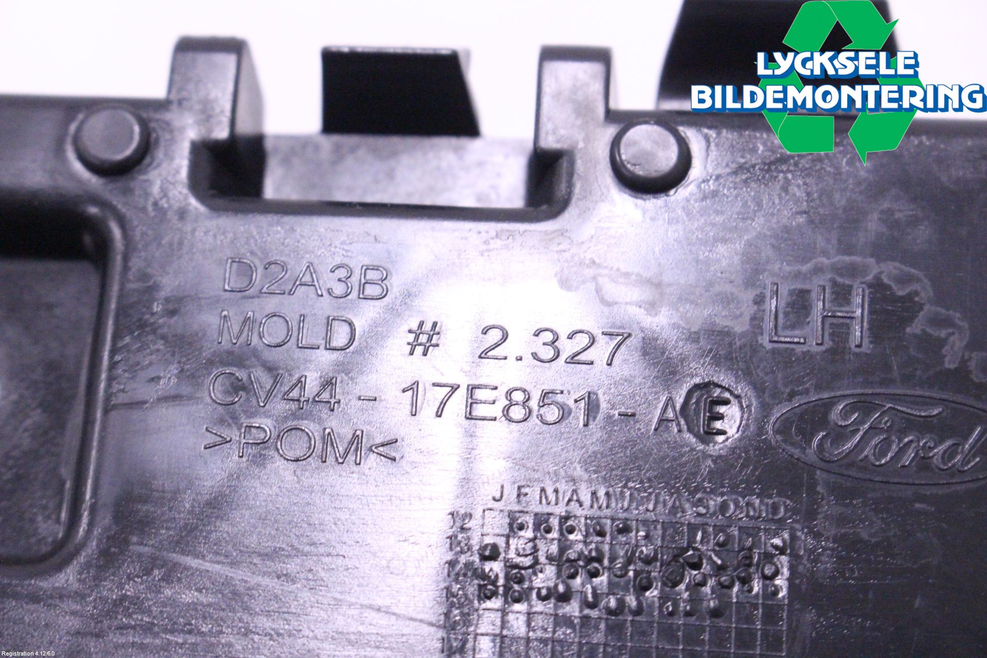 Ford KUGA 13-16 Stötfångarfäste Bak Vä