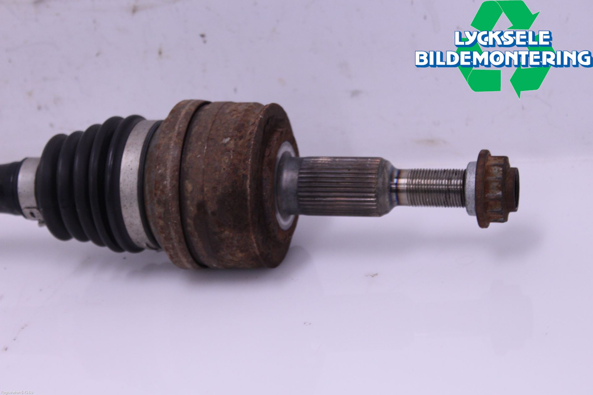 Volkswagen VW TRANSP/CARAVELLE (T6) 16-22 Drivaxel Bak Vänster