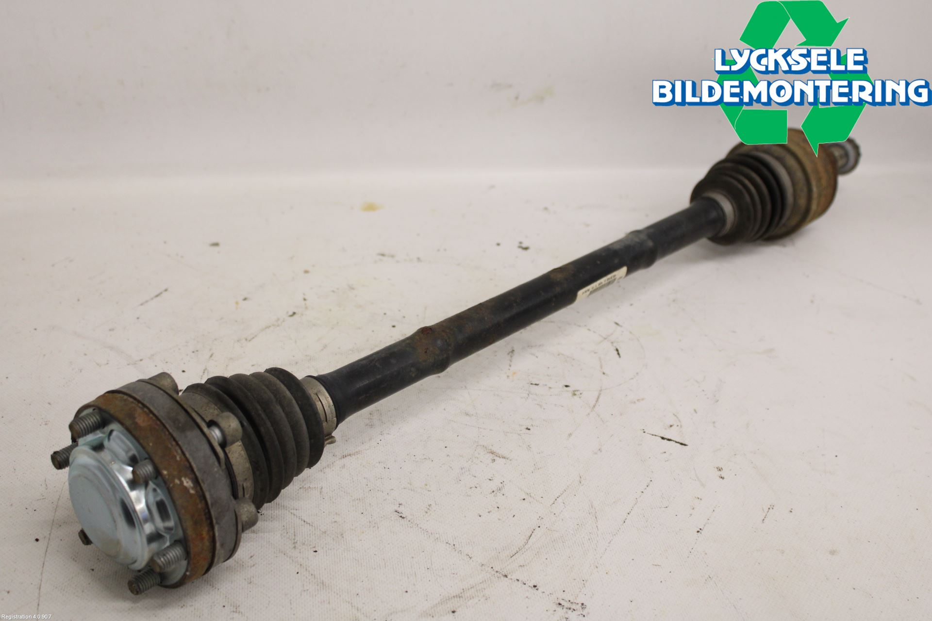 Volkswagen VW TRANSP/CARAVELLE (T6) 16-22 Drivaxel Bak Höger
