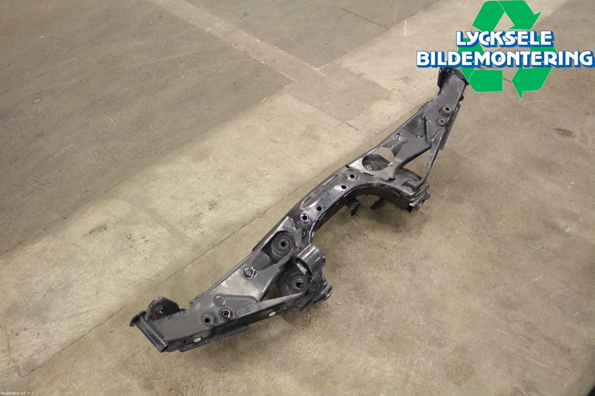 BMW X1 F48 15-22 Bakaxelbalk