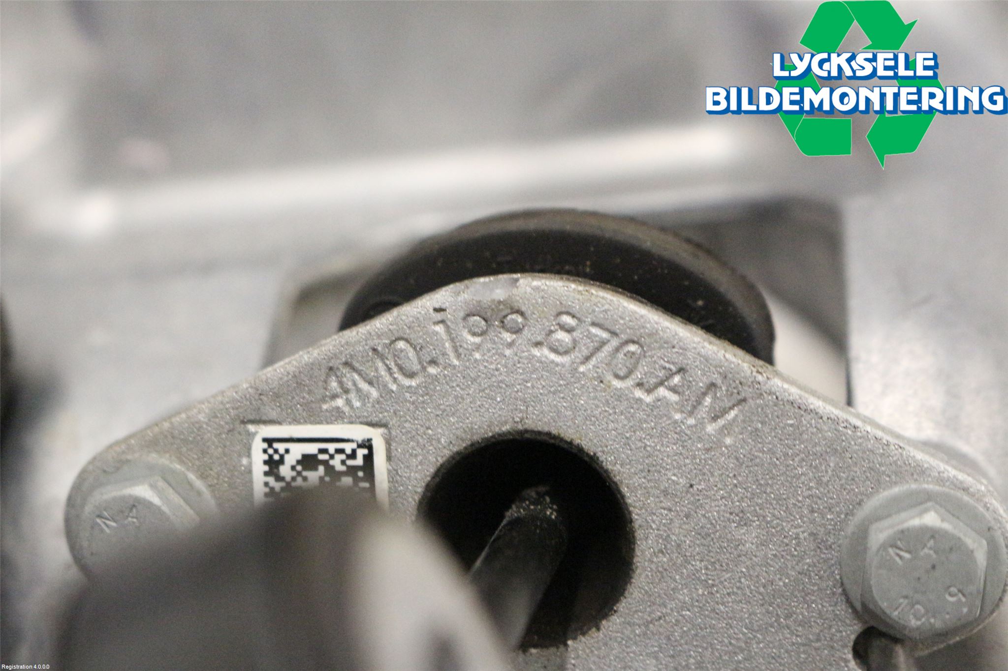 Audi A6 F2/C8 19- Motorfäste