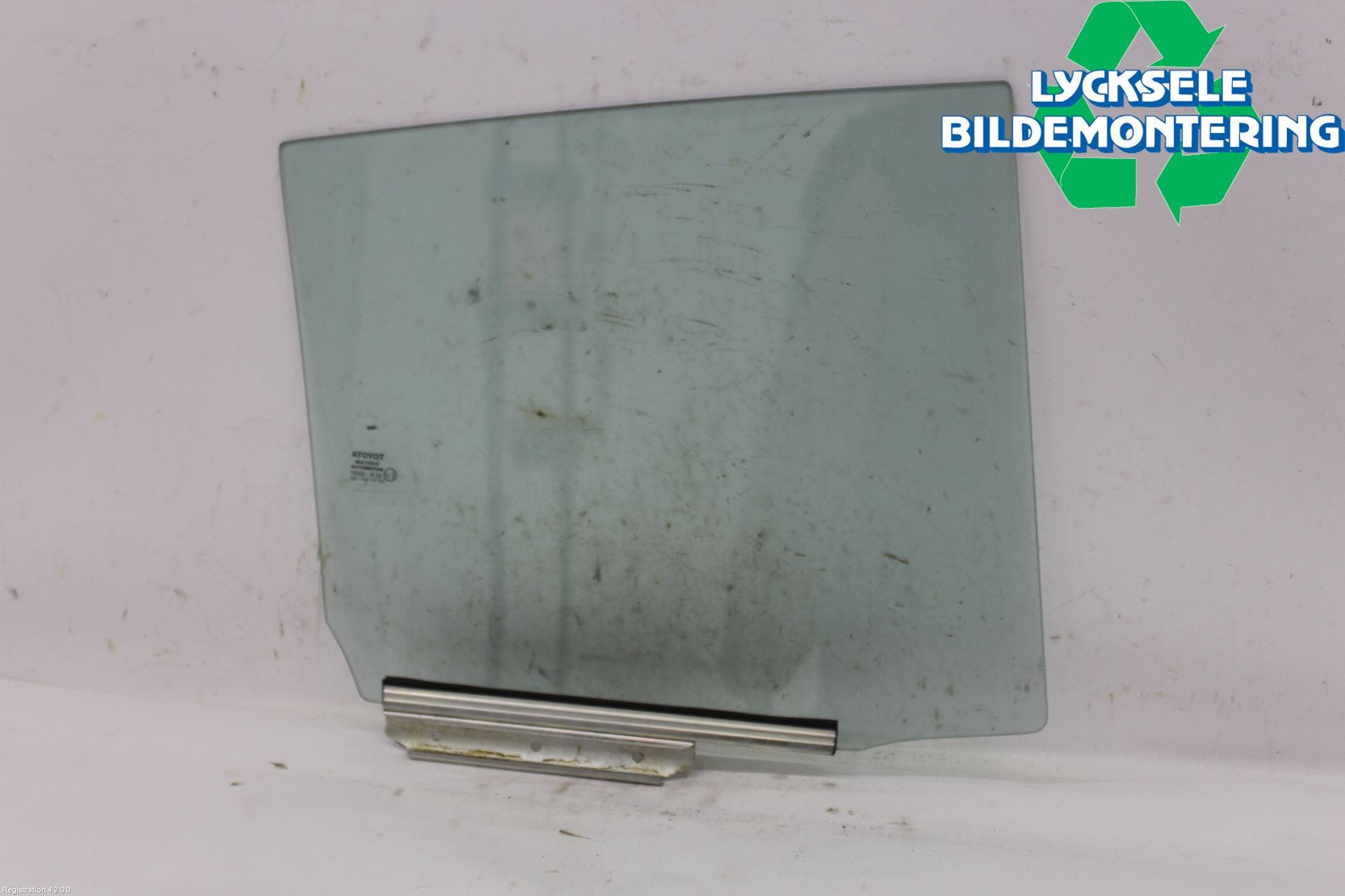 Toyota C-HR 16-23 Dörruta Bak Vänster