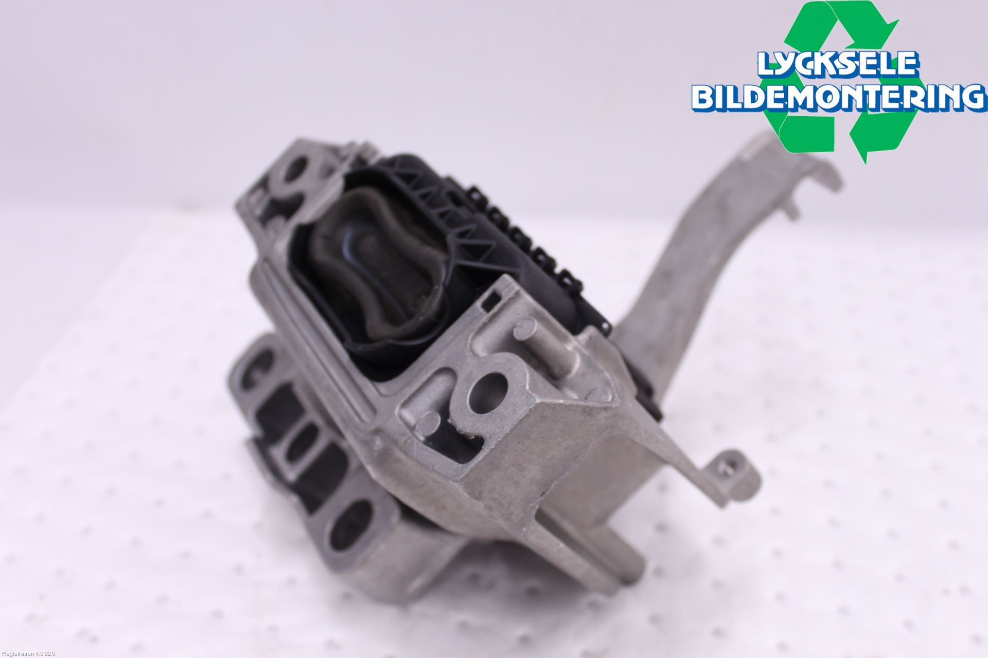 Volkswagen VW T-ROC 18- Motorfäste