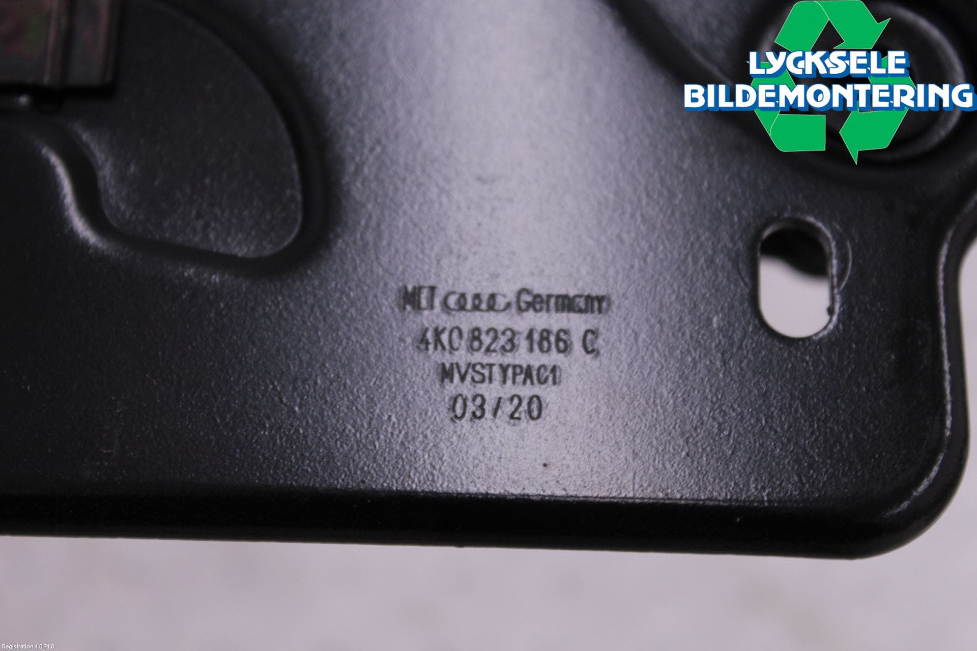 Audi A7 Sportback 4K 18- Huv Spärr