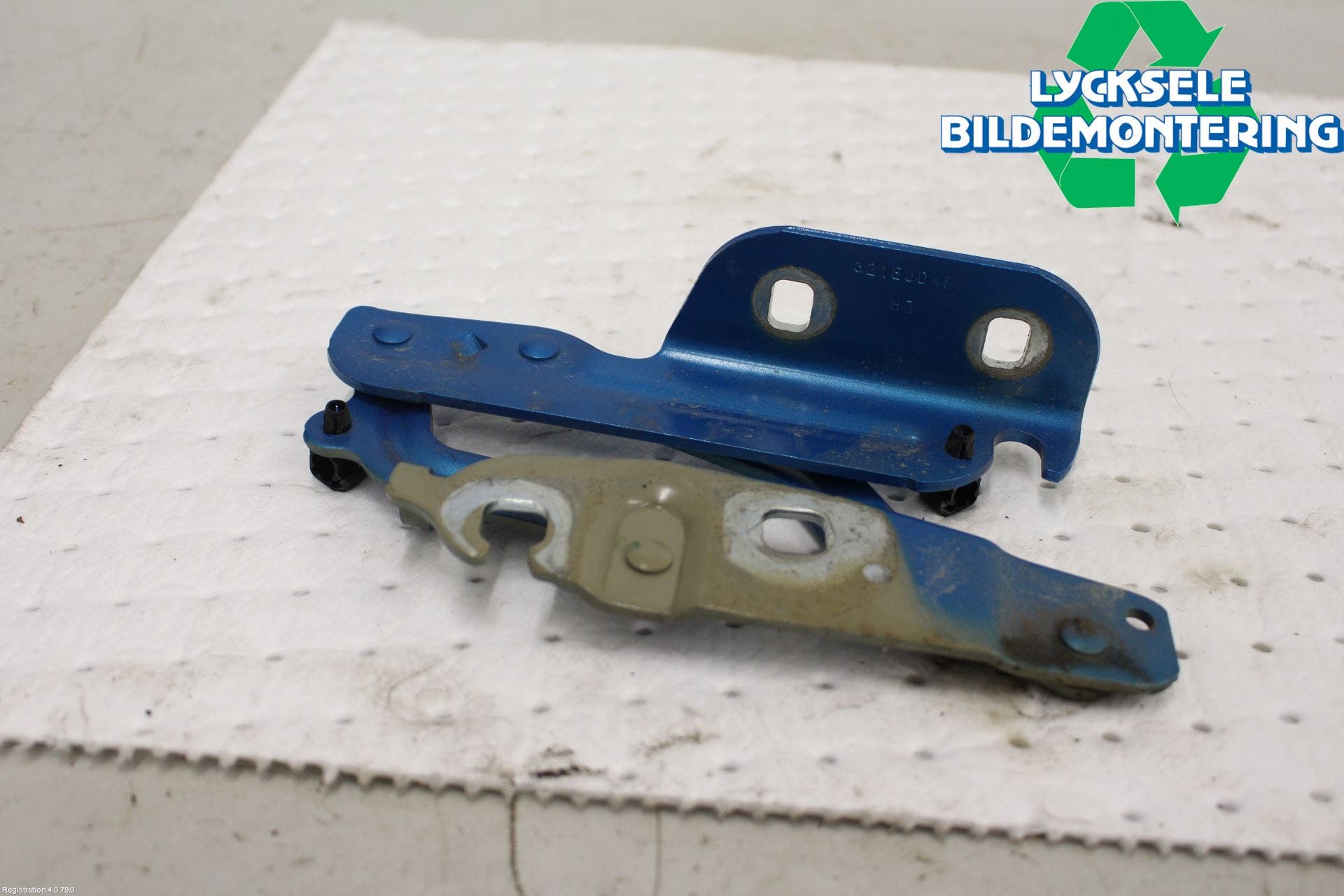 Ford FIESTA 13-17 Huvgångjärn