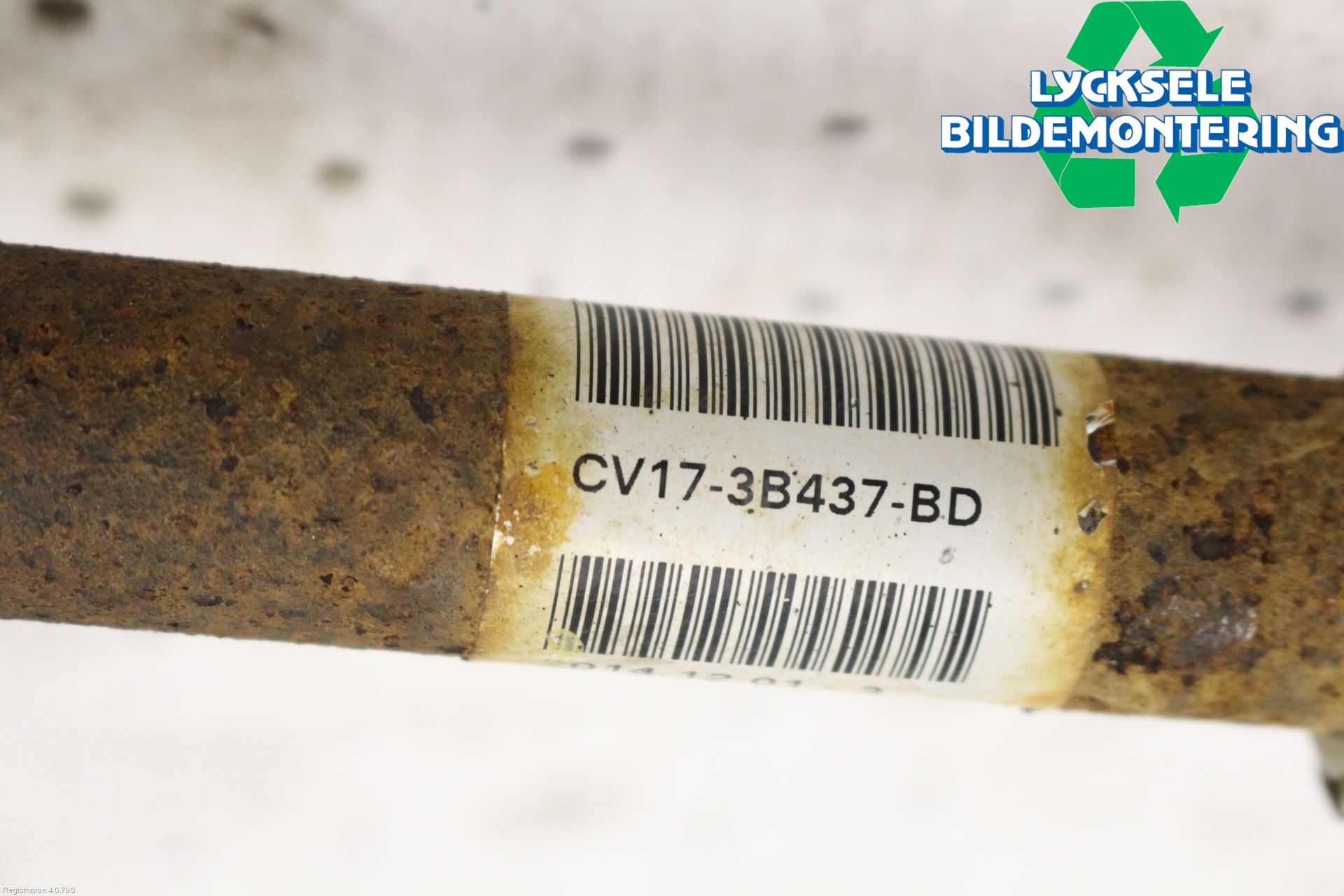 Ford FIESTA 13-17 Drivaxel Fram Vänster