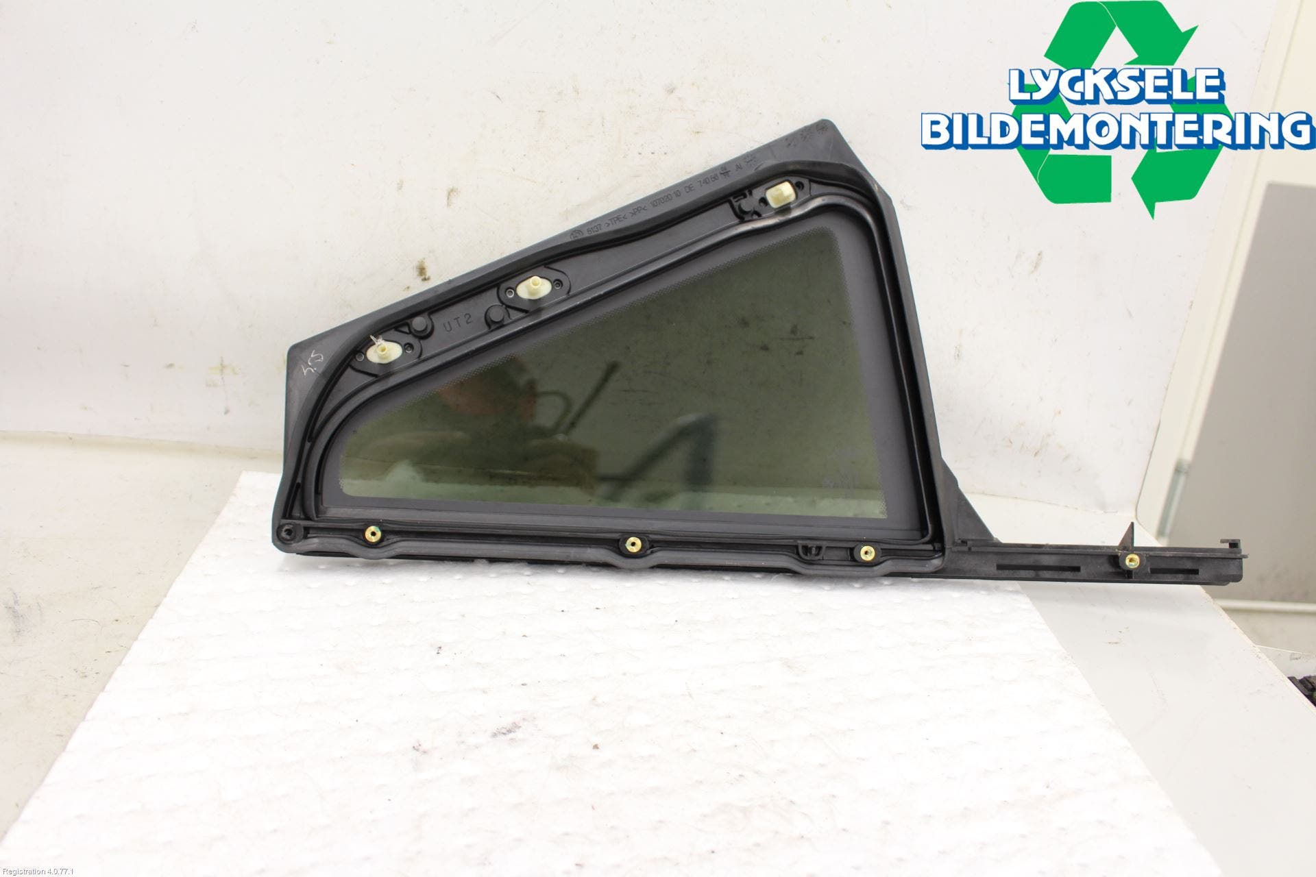 BMW X1 F48 15-22 Dörruta Bak Lilla Hö