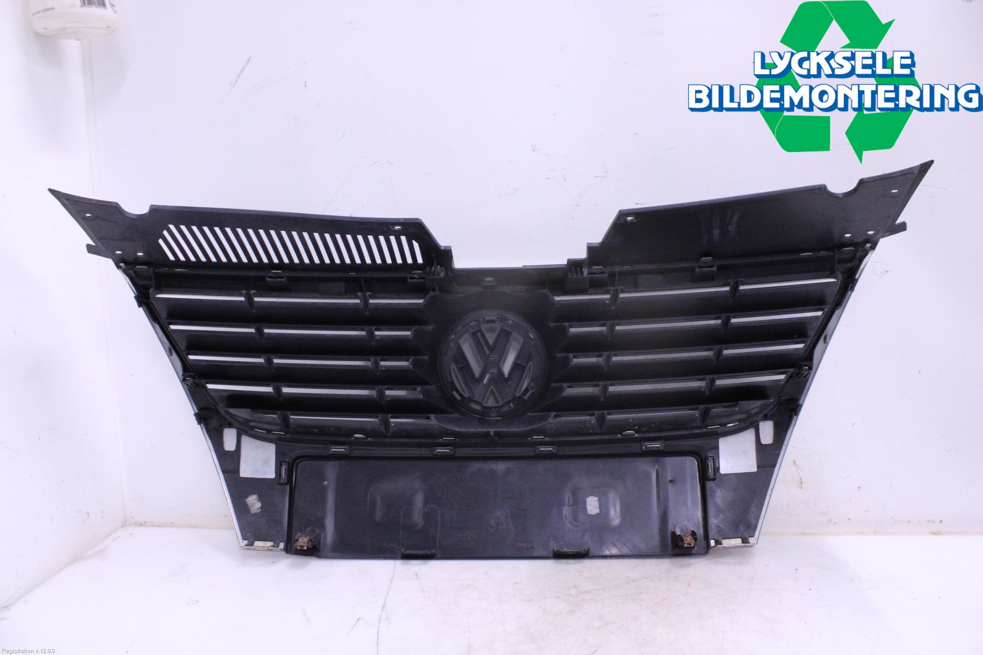Volkswagen VW PASSAT 05-11 Grill Komp
