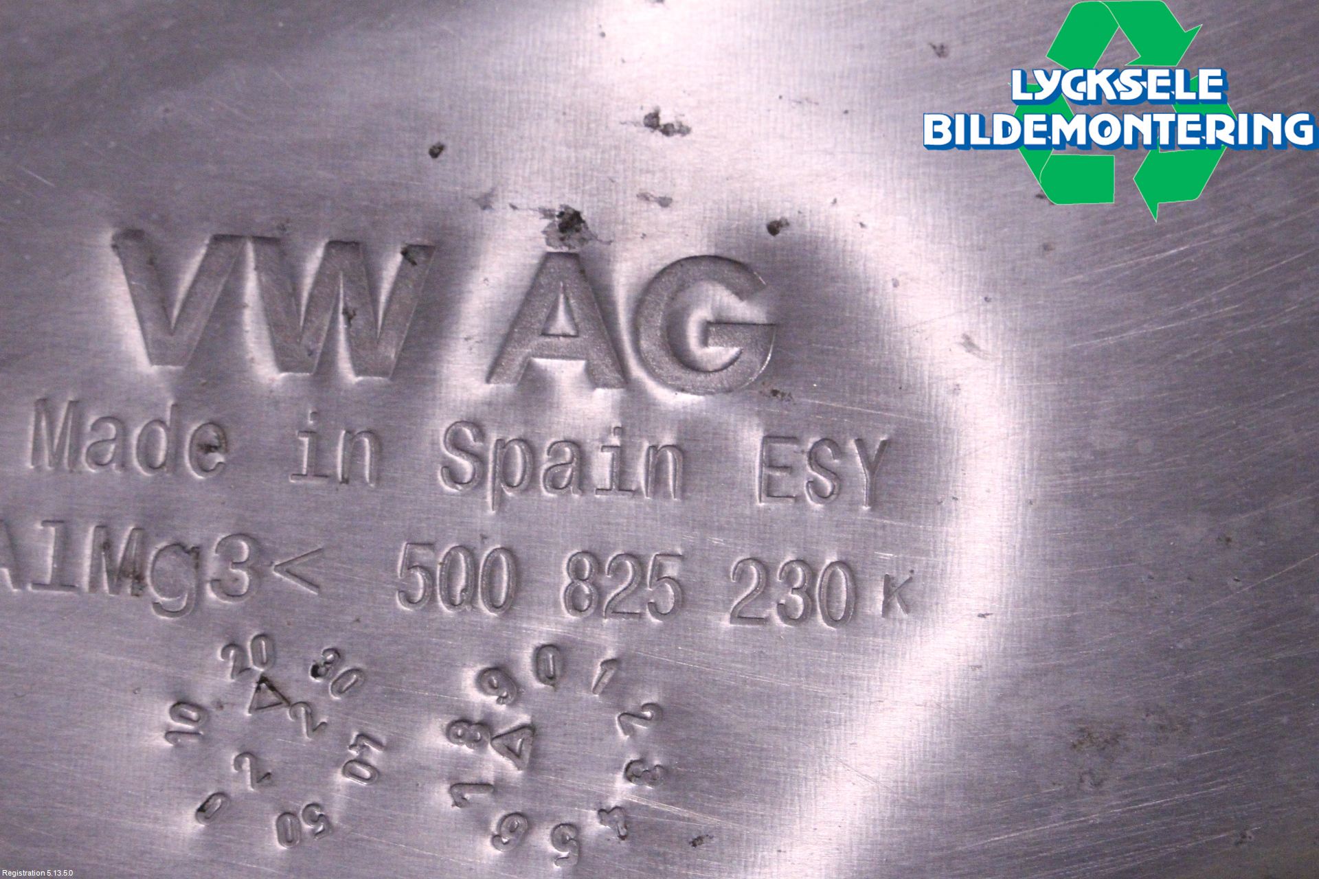 Volkswagen VW GOLF / E-GOLF VIII 20- Hasplåt Plåt-Plast