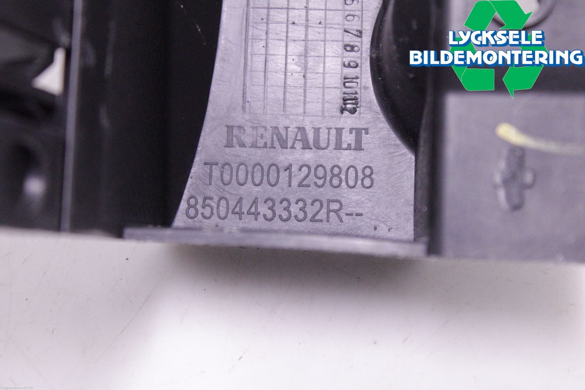 Renault CLIO IV 16-19 Stötfångarfäste Bak Hö
